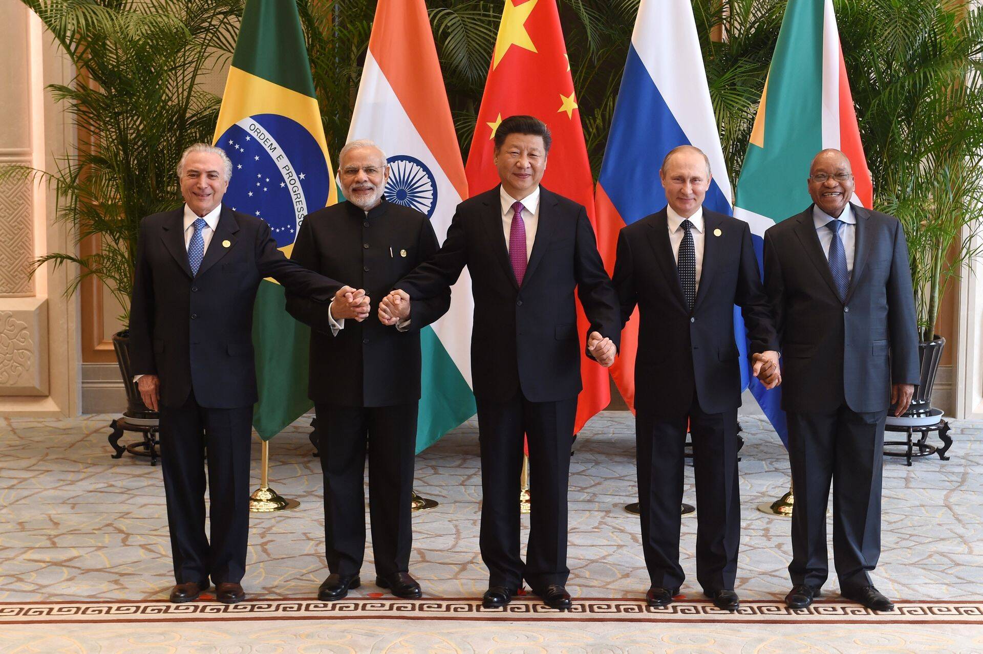 BRICS-riikide juhid G20 kohtumisel Hangzhous, vahel lisatakse peale Brasiilia, Venemaa, India ja Hiina nimistusse ka Lõuna-Aafrika.
