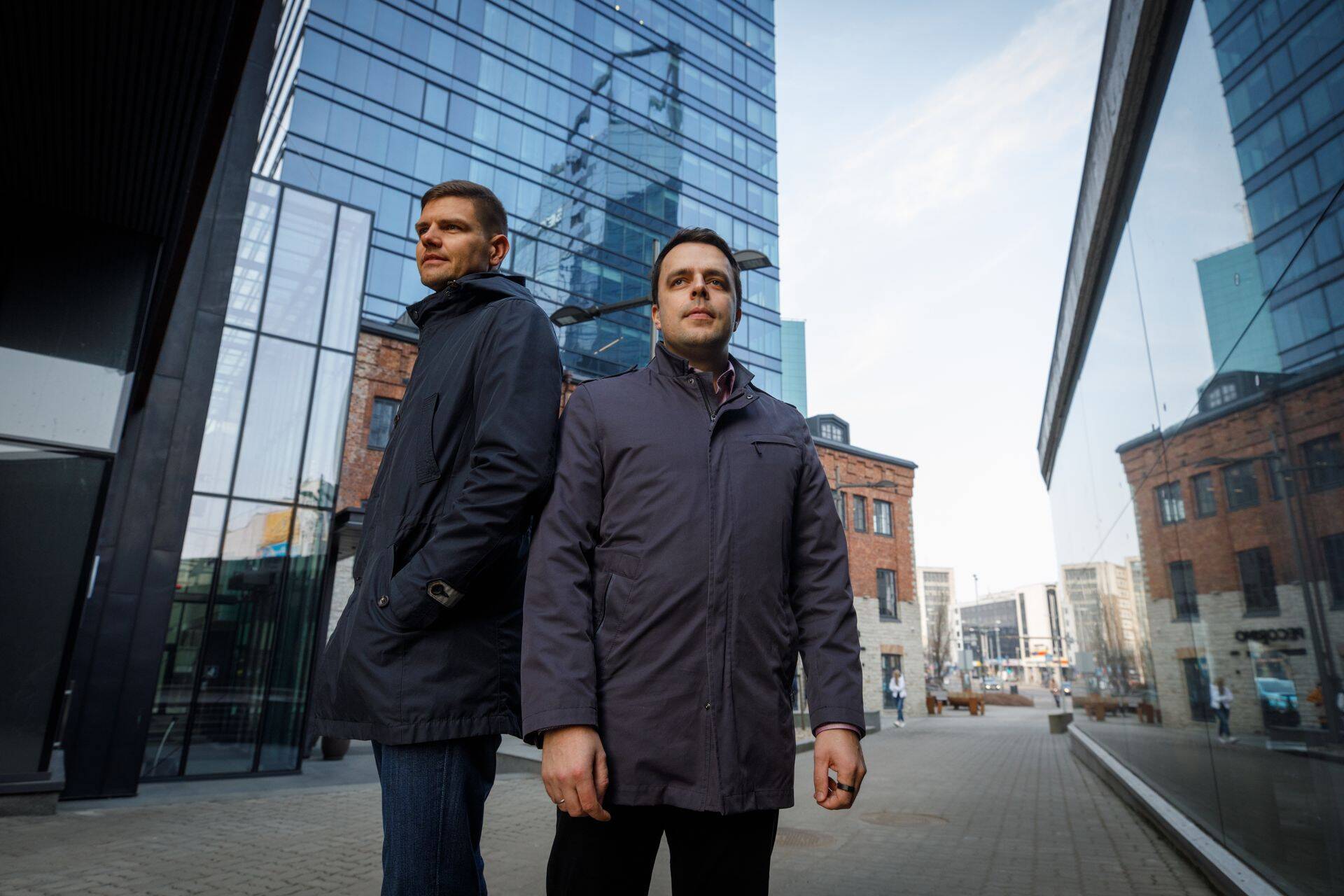 Reio Orasmäe ja Mart Viilipus on Grab2Go kaasasutajad, kelle siht on viia äri septembris alternatiivbörsile. Selleks kannustab ühelt poolt saavutusvajadus, teisalt on juba kaasatud klient, kellel on omad soovid. Ja nagu ikka tehnoloogiaettevõtetel kombeks – kõike oli juba eile vaja.
