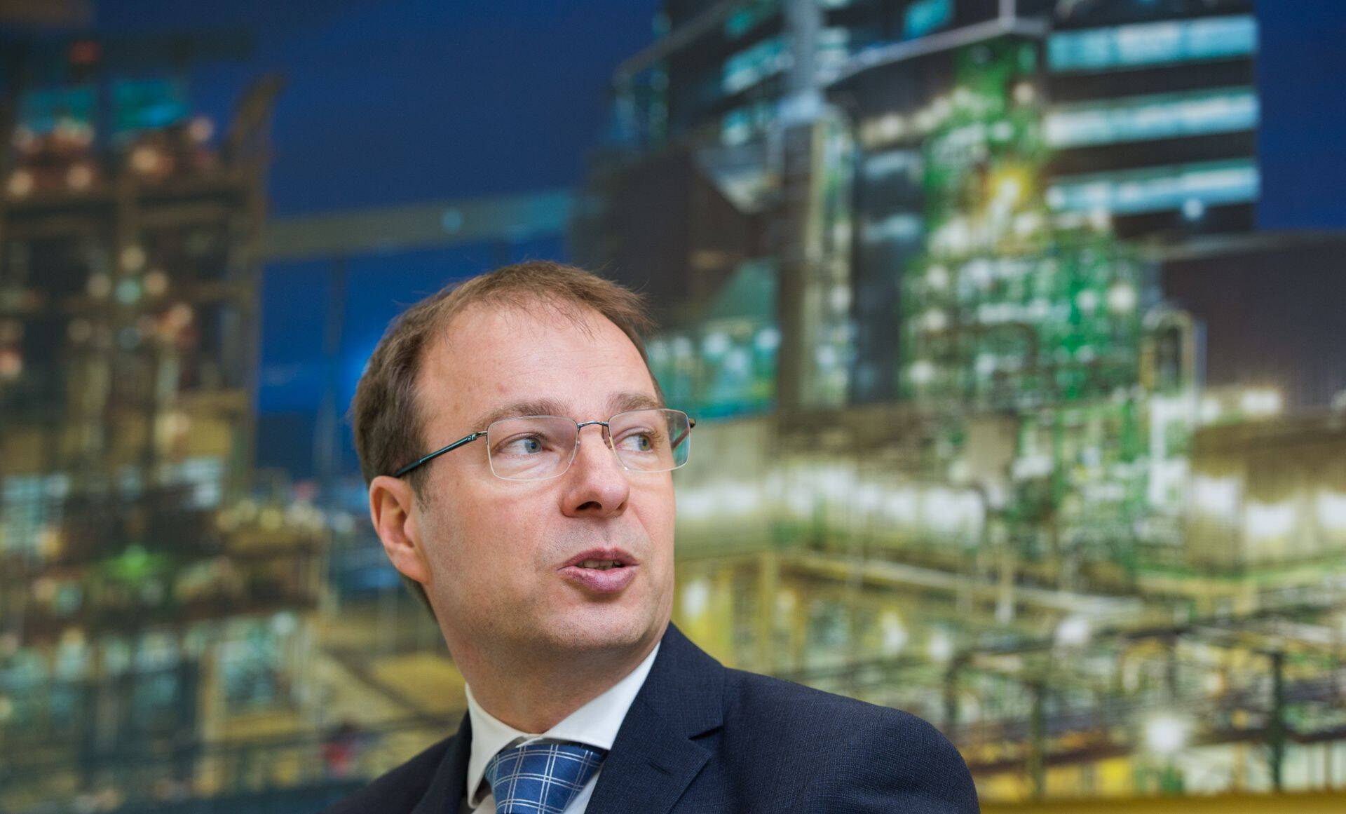 Eesti Energia nõukogu pikendas hiljuti konkursita ettevõtte juhi Hando Sutteri töölepingut veel viieks aastaks.