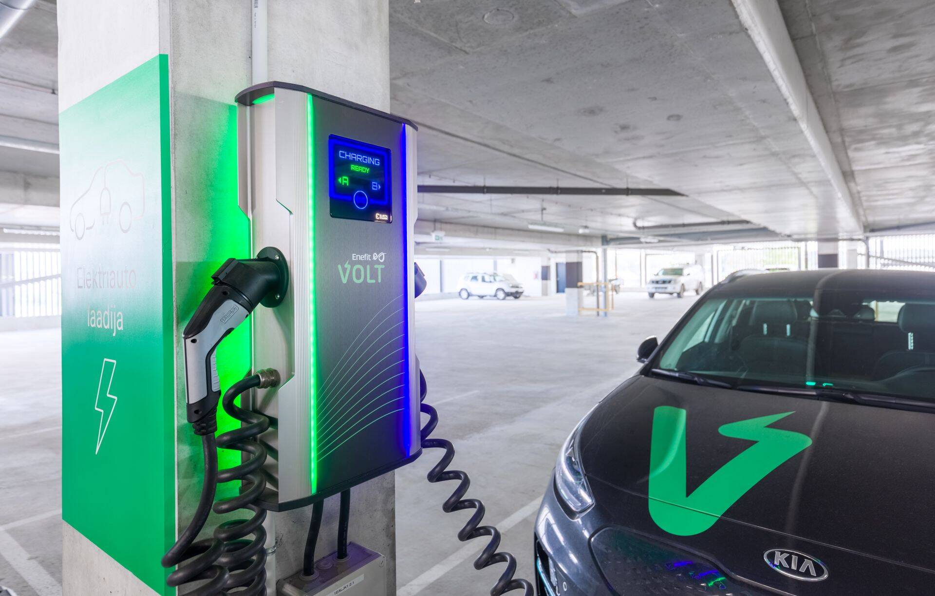 Saates tuleb muu hulgas jutuks, kuidas elektriauto laadimise võimaldamine töökohas hoogustab elektritranspordi arengut.