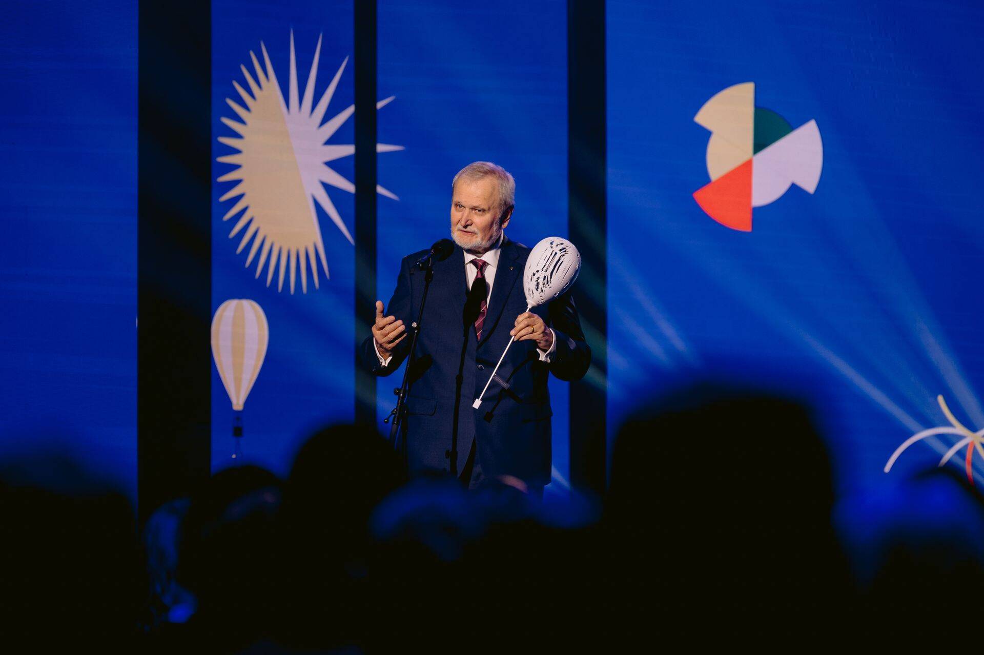 Icosagen Cell Factory juht ja asutaja professor Mart Ustav sõnas, et kasumist midagi välja ei võeta.