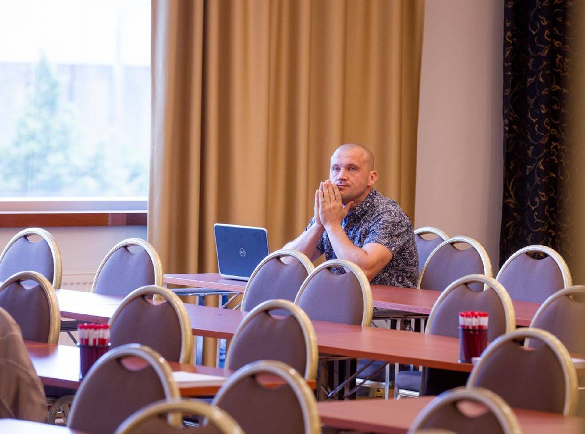 Investor Arvo Nõges alustab täna koos venna Aarega kohtuvaidlust. Neid süüdistatakse Skano aktsiatega manipuleerimises.