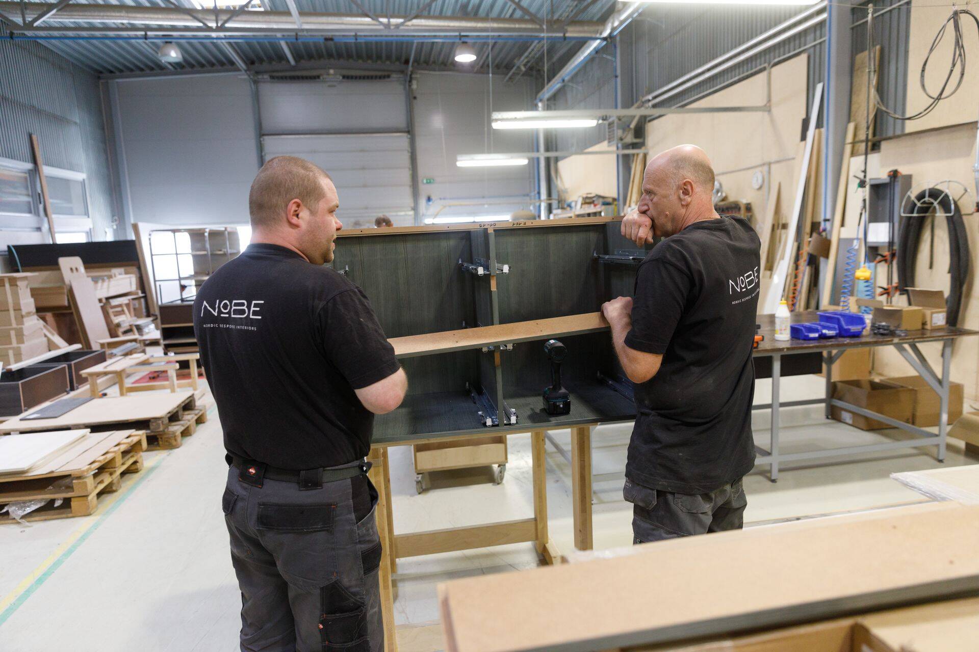Nobe Interiorsi meeskond töötab nüüd NBFI Productioni all. Viimase omaniku Urmo Heinami sõnul on töötajate lojaalsus ettevõttele olnud märkimisväärne, eriti praeguse tööjõukriisi ajal.