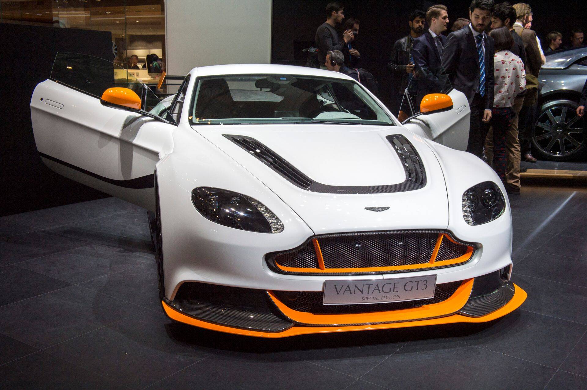 Aston Martini juhtkond valmistub juba praegu Brexitiks ette.