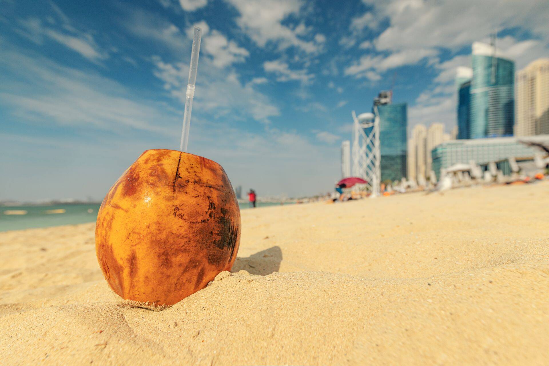 Из-за высоких налогов на алкоголь жители города ездят в Умм-аль-Кувейн и другие эмираты, чтобы купить спиртные напитки оптом. Фото иллюстративное.