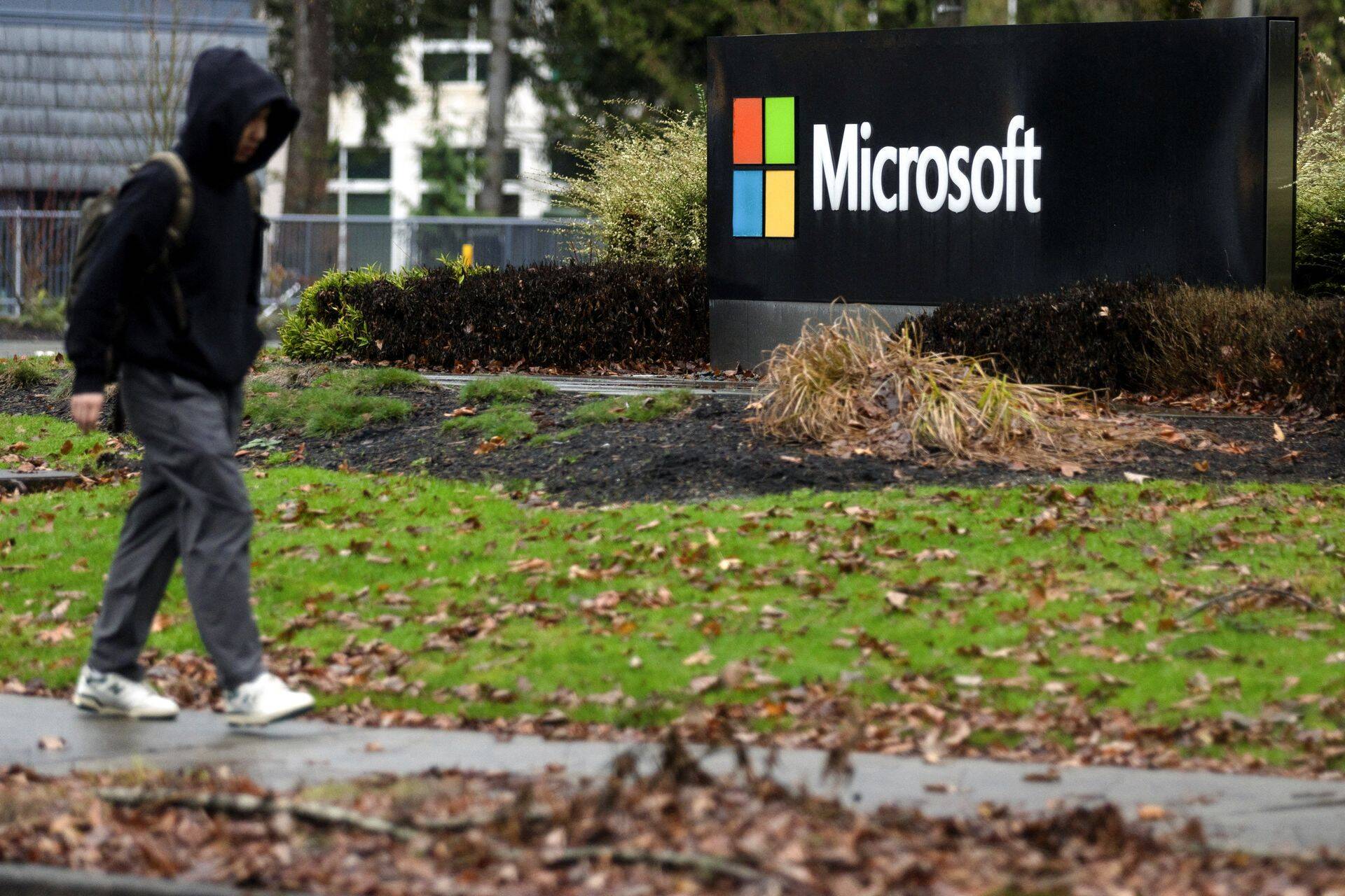 Microsoft объявила о массовых сокращениях последней из американских IT-гигантов.