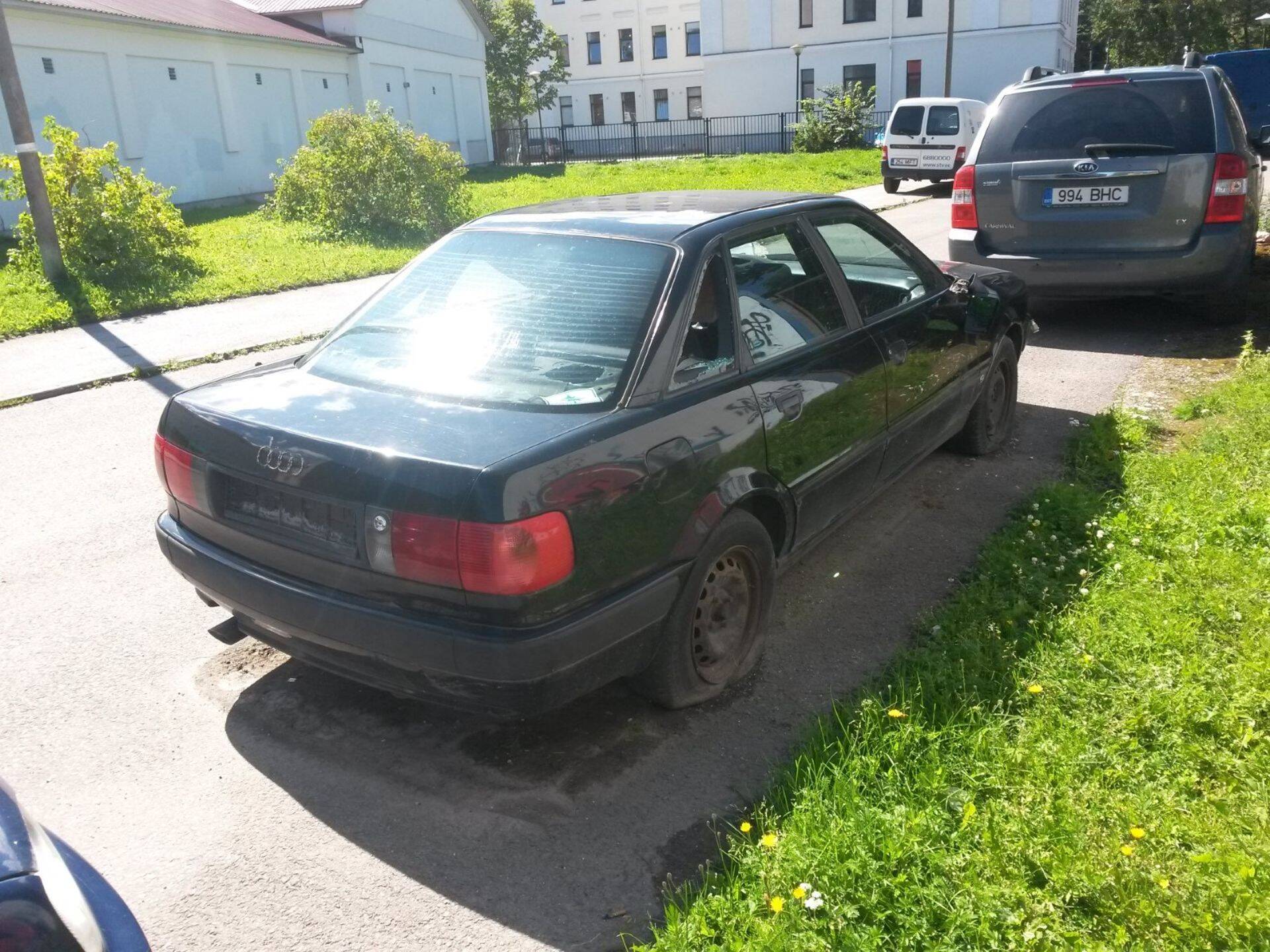 Romuauto Tallinna tänaval.