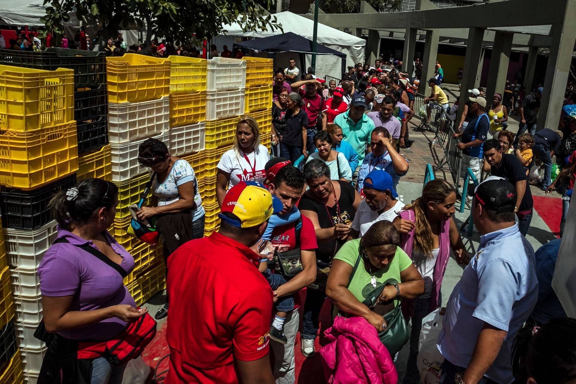 Inimesed turul Venezuela pealinnas Caracases.