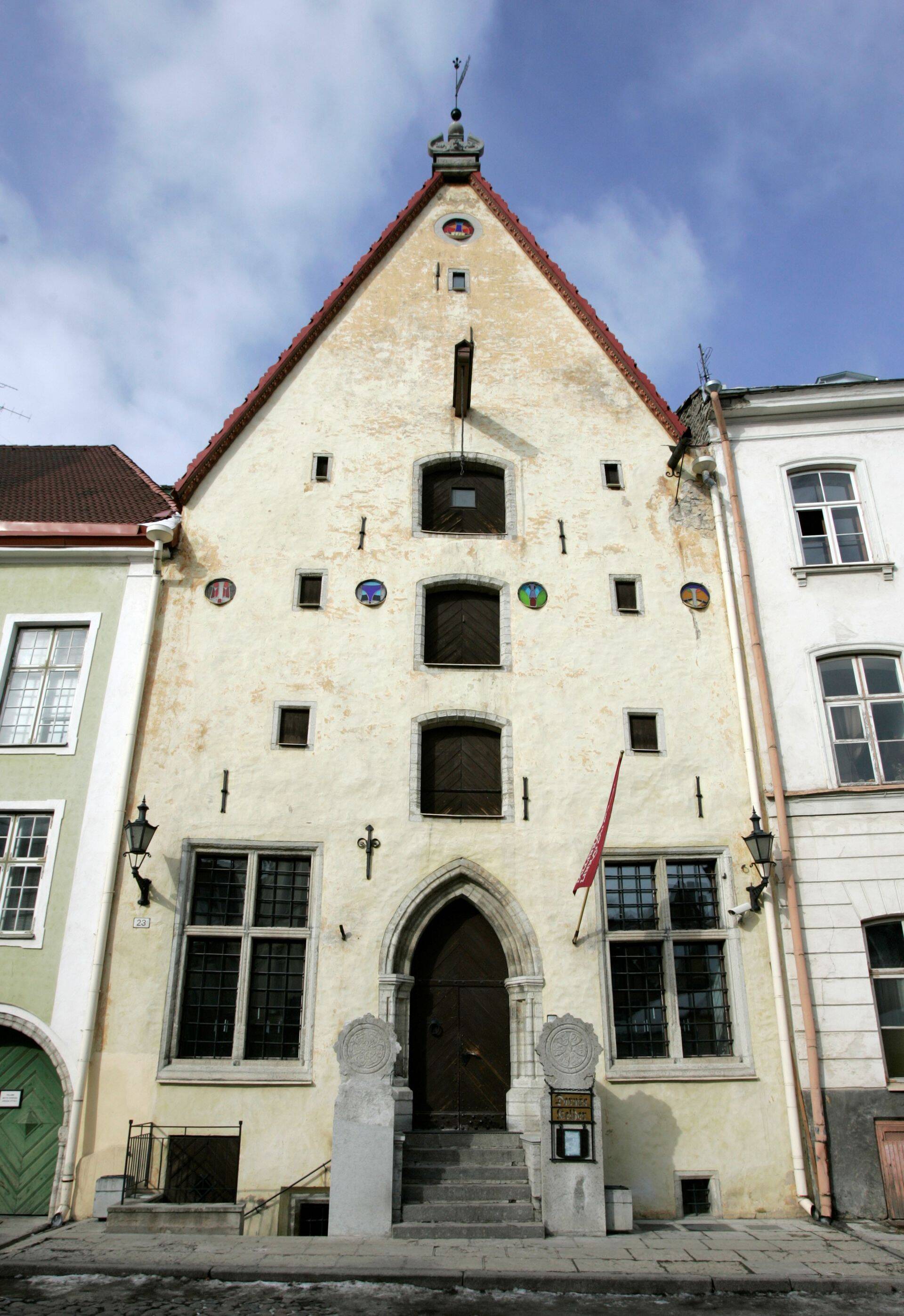Tallinna Linnateatri hoone Laial tänaval.