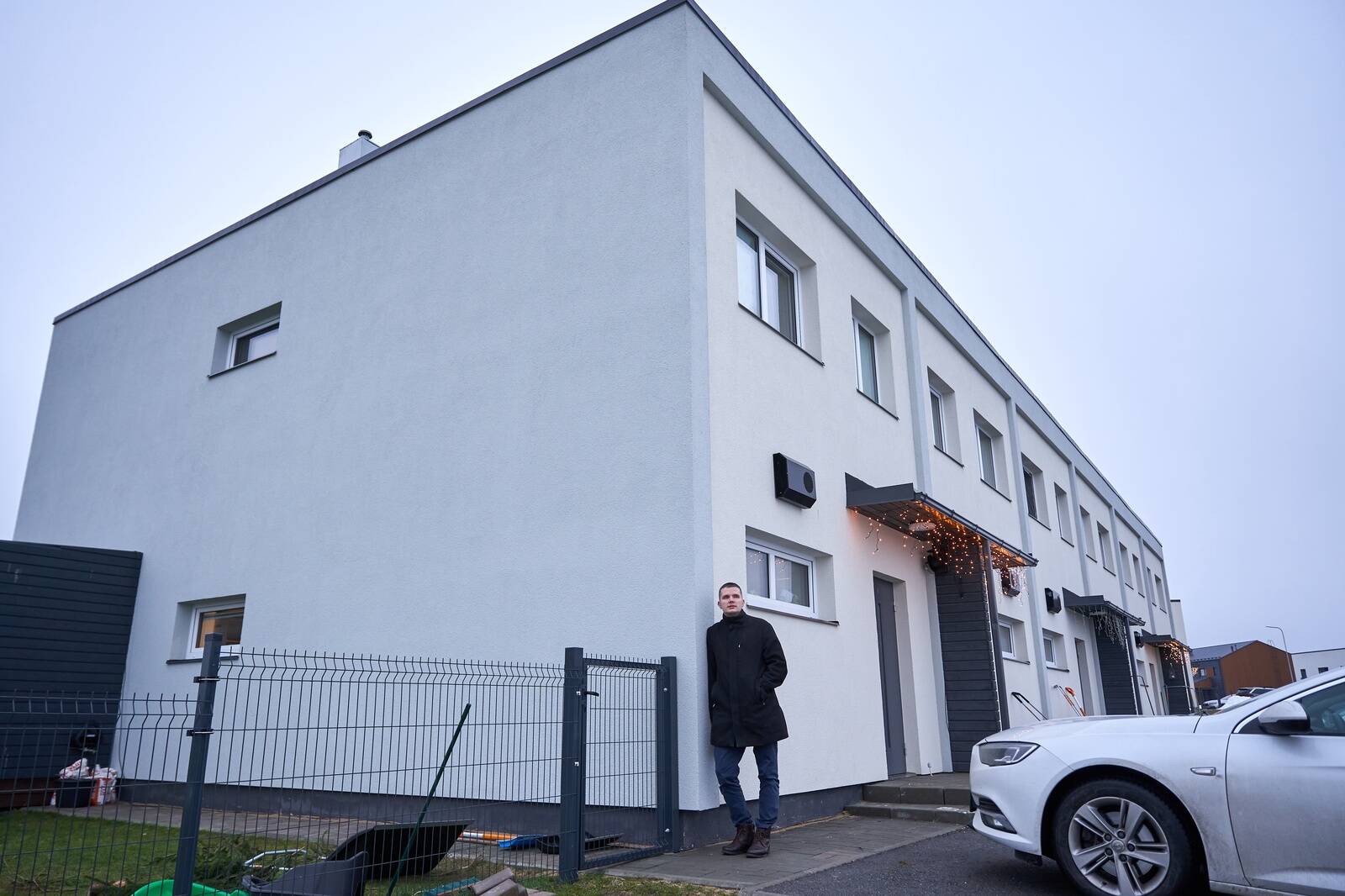 Kastre vallas asuva ridaelamu omanikud kavatsevad arendaja Eesti Ühistumajade vastu kohtusse minna, et nõuda kompensatsiooni.