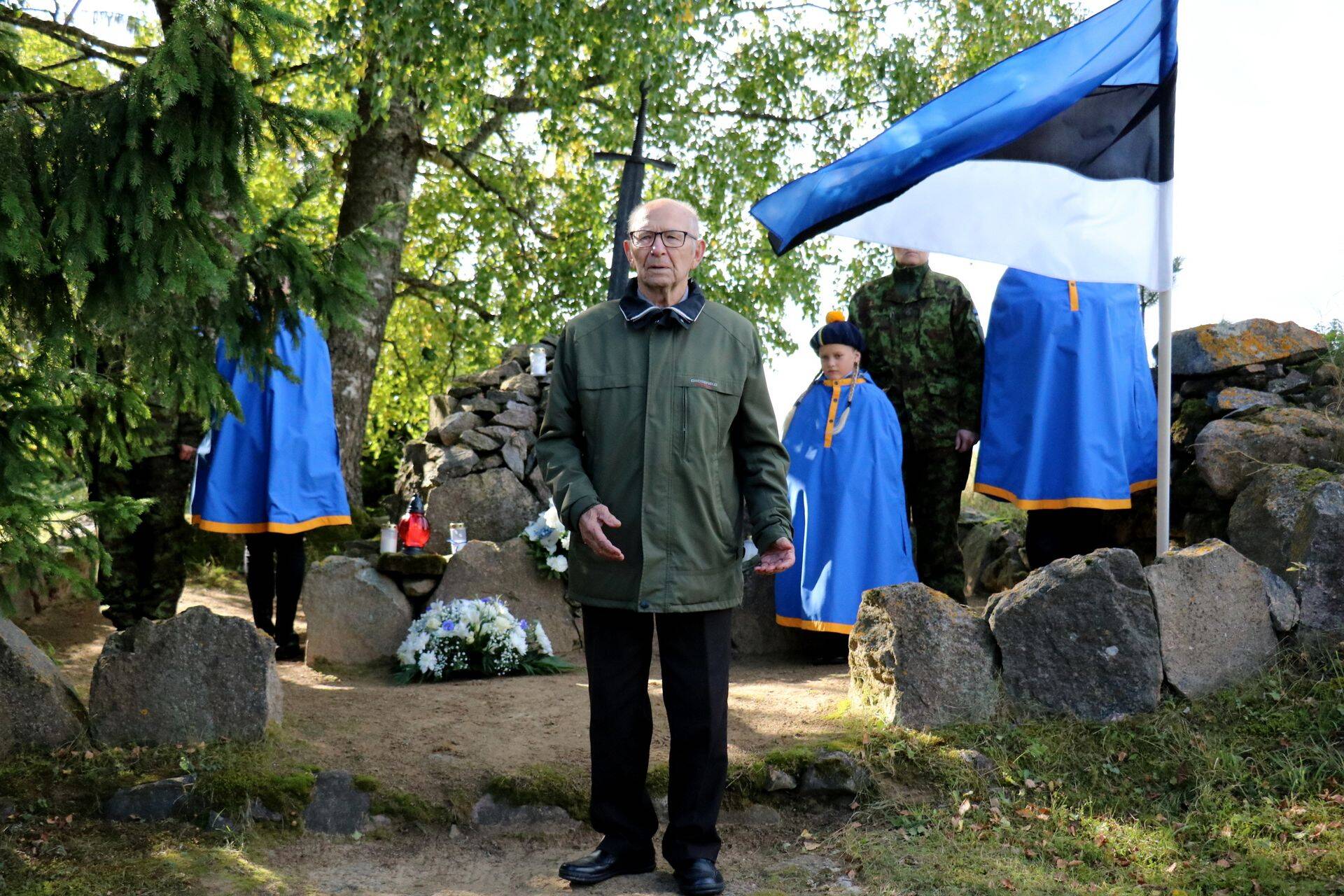 Legendaarne metsavend Ruuben Lambur vastupanuvõitluse päeval Liivojal oma mälestusi jagamas