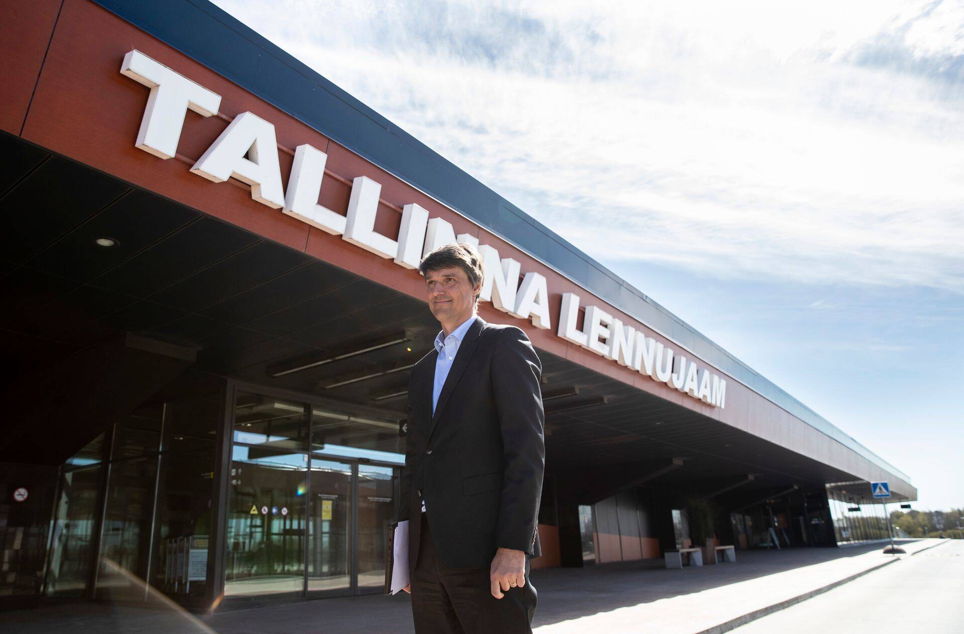 Tallinna lennujaama juht Riivo Tuvike täna Tallinna lennujaamas.