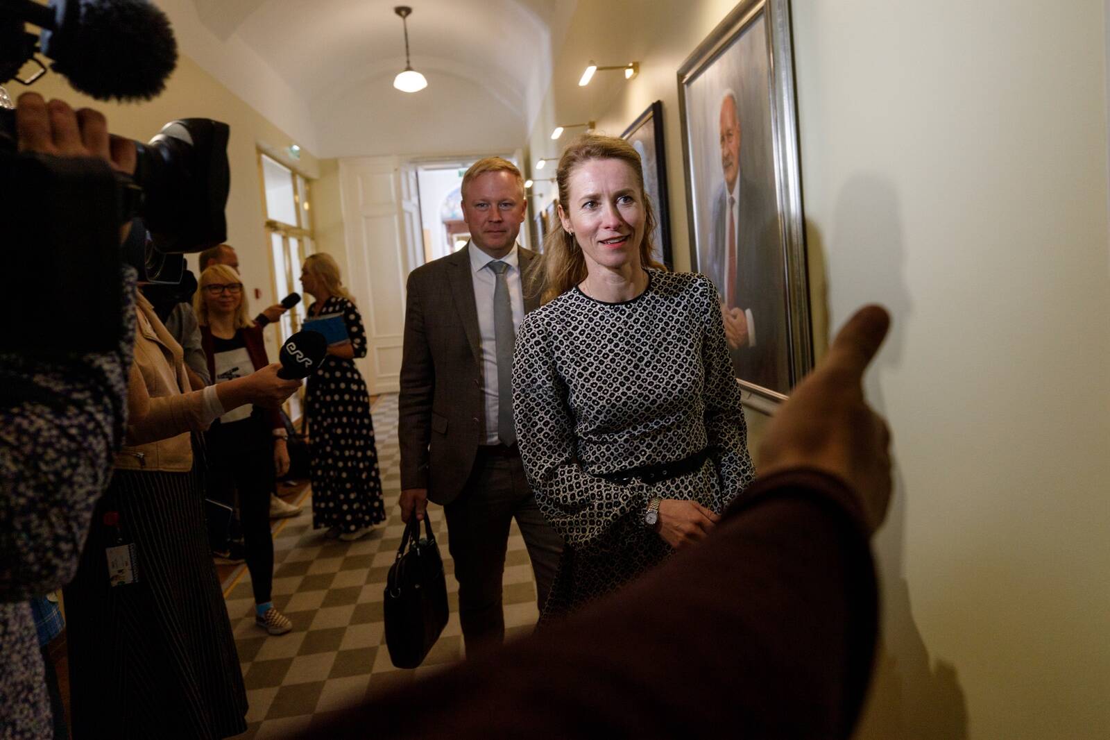 Юри Кяо надеется, что помимо нового премьер-министра будет избран и новый министр финансов. На снимке премьер-министр Кая Каллас и министр финансов Март Вырклаэв.