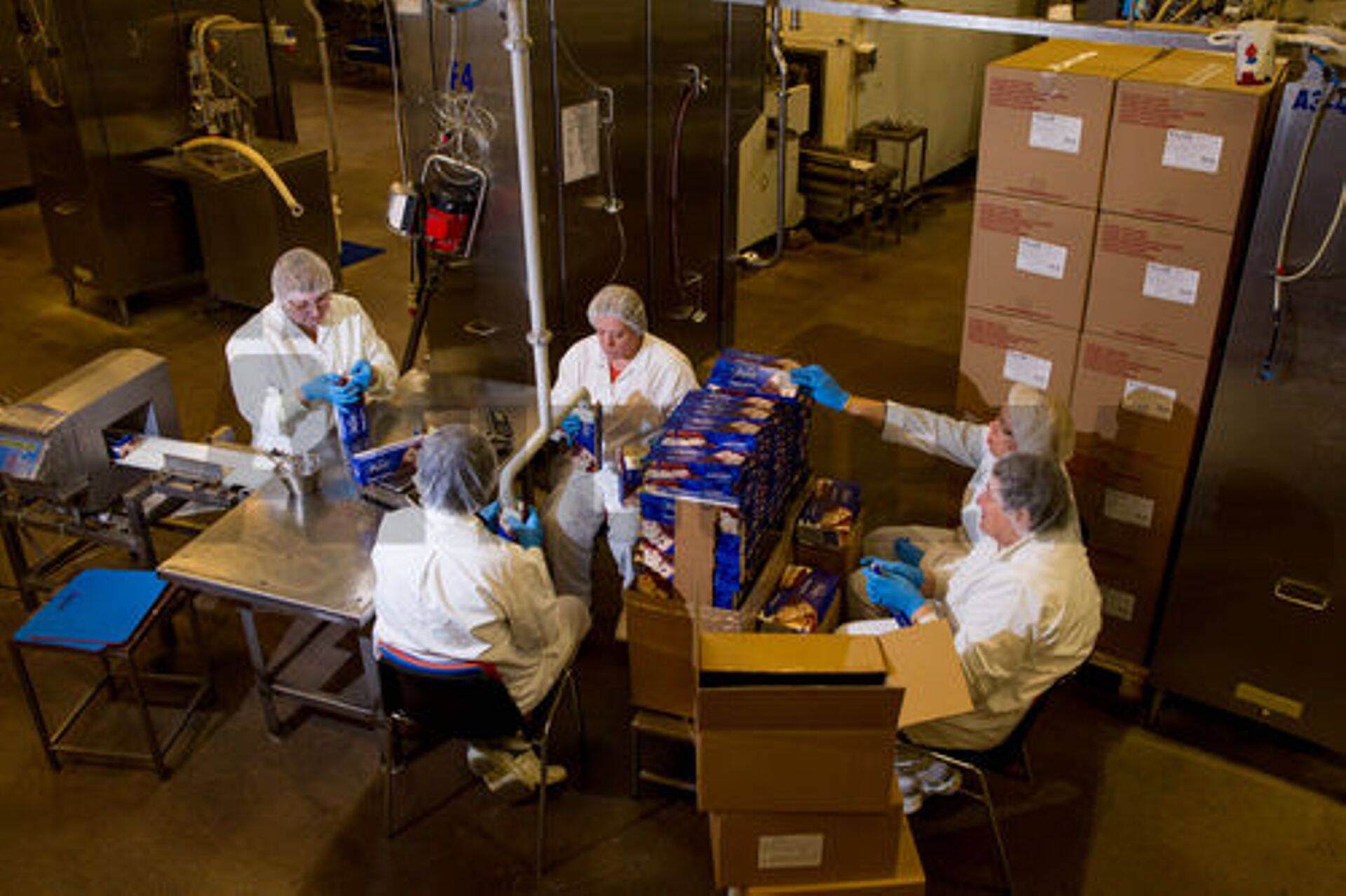 Börsifirma teatel tootmine Premia Tallinna tehases jätkub ja töökohad säilivad.