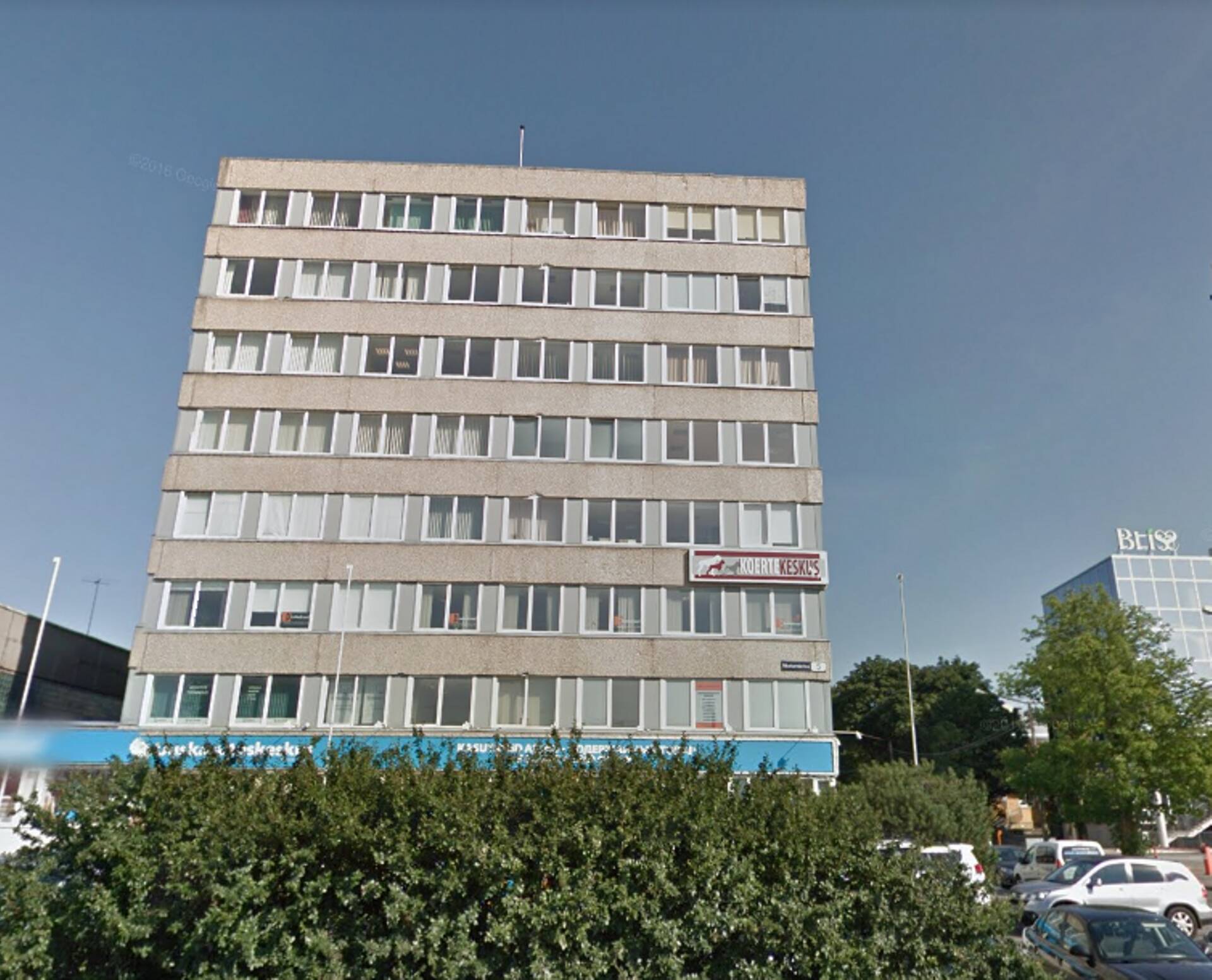 Mustamäe tee 5, taamal Blissi maja