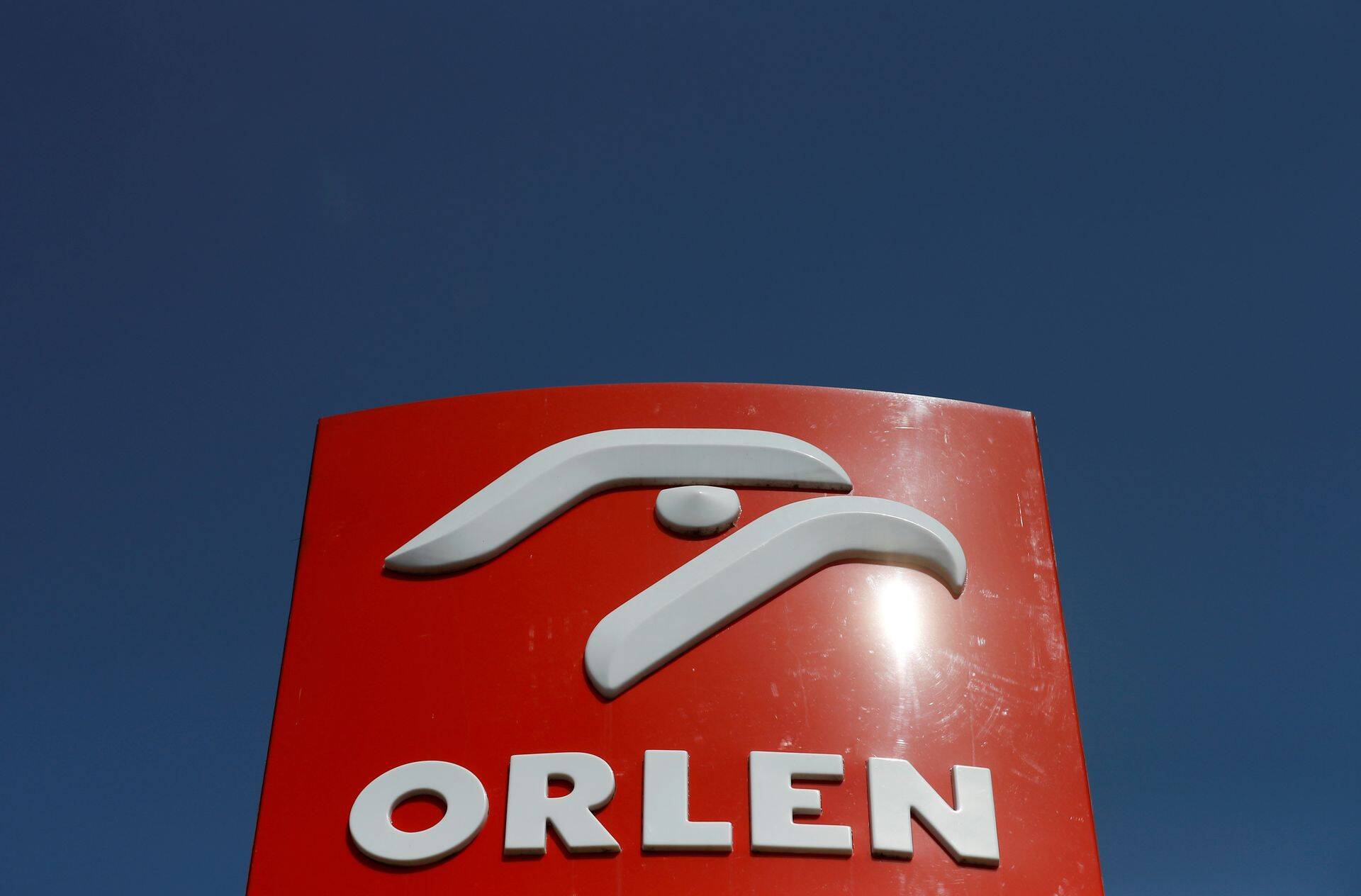 PKN Orleni logo Poolas asuvas bensiinijaamas 2019. aastal.