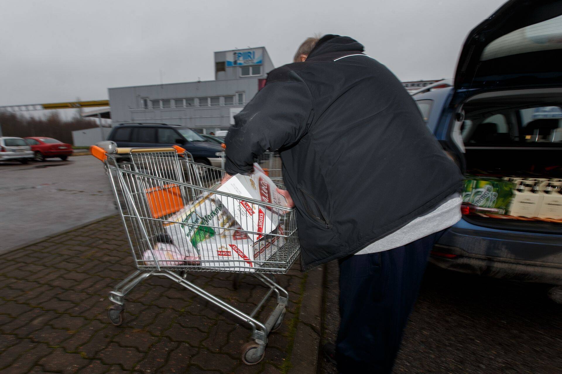 Riik investeerib 100 000 eurot, et uurida piirikaubanduse mõju.