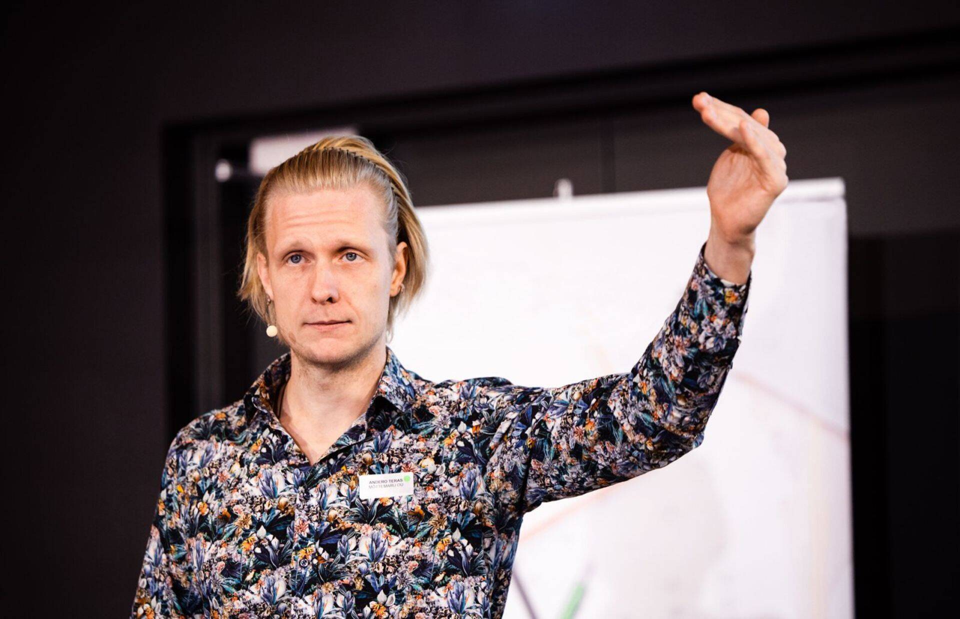 Mõttemaru psühholoog ja hinnatud esineja Andero Teras kõneleb 25.-26. mail Pärnu tarneahelakonverentsil, kuidas keerulisel ajal õiged inimesed ja oskused kokku panna.