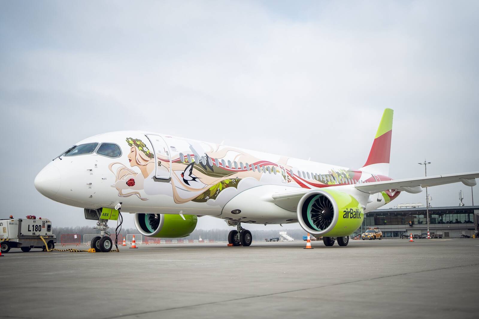 Hiljuti sai Air Baltic kätte oma 50nda Airbus A220-300 lennuki, viie aasta pärast loodab ettevõtte ajutine tegevjuht Pauls Cālītis tervitada sajandat Airbusi.