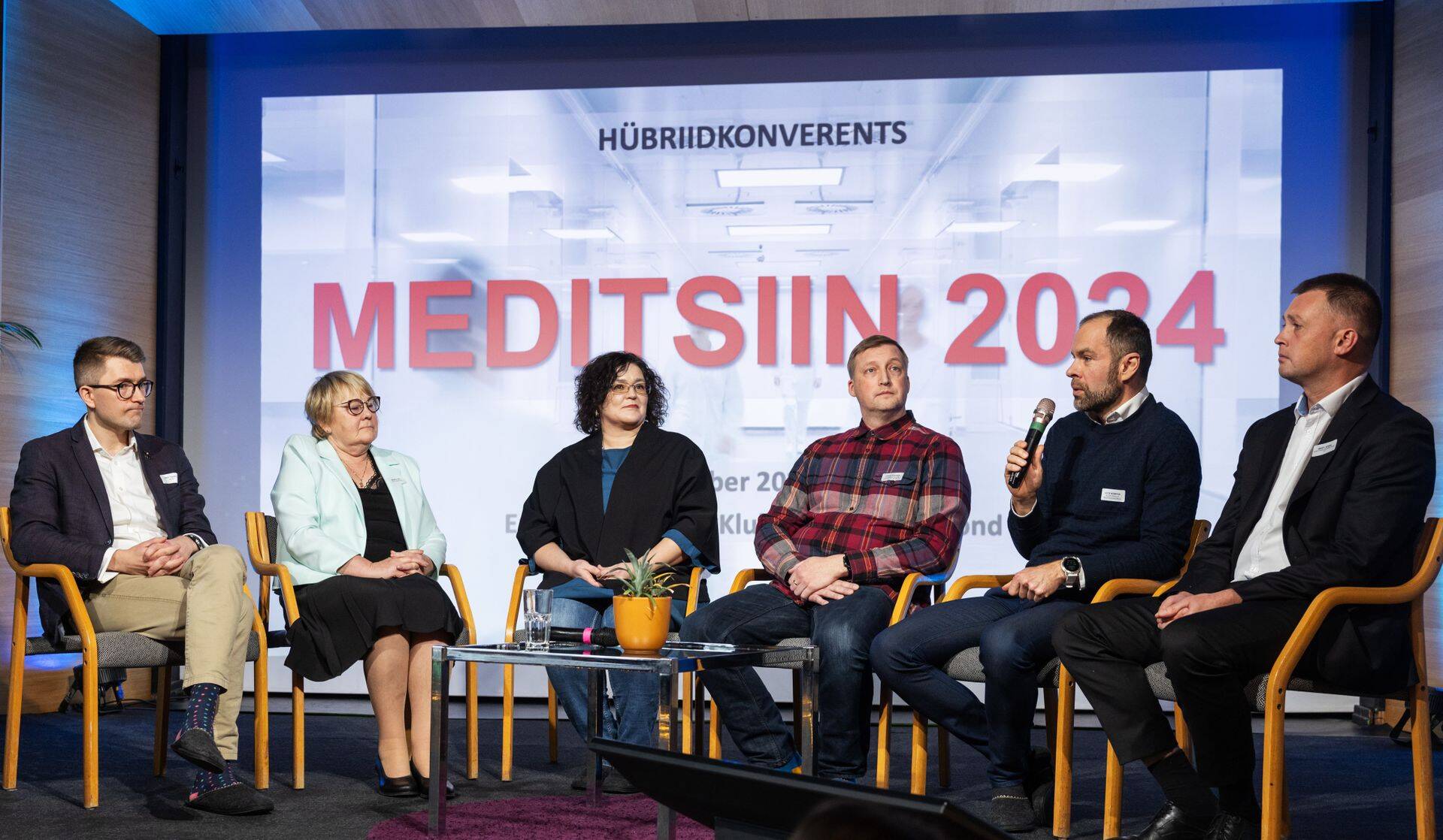 Meditsiin 2024 konverentsi vestlusring.
