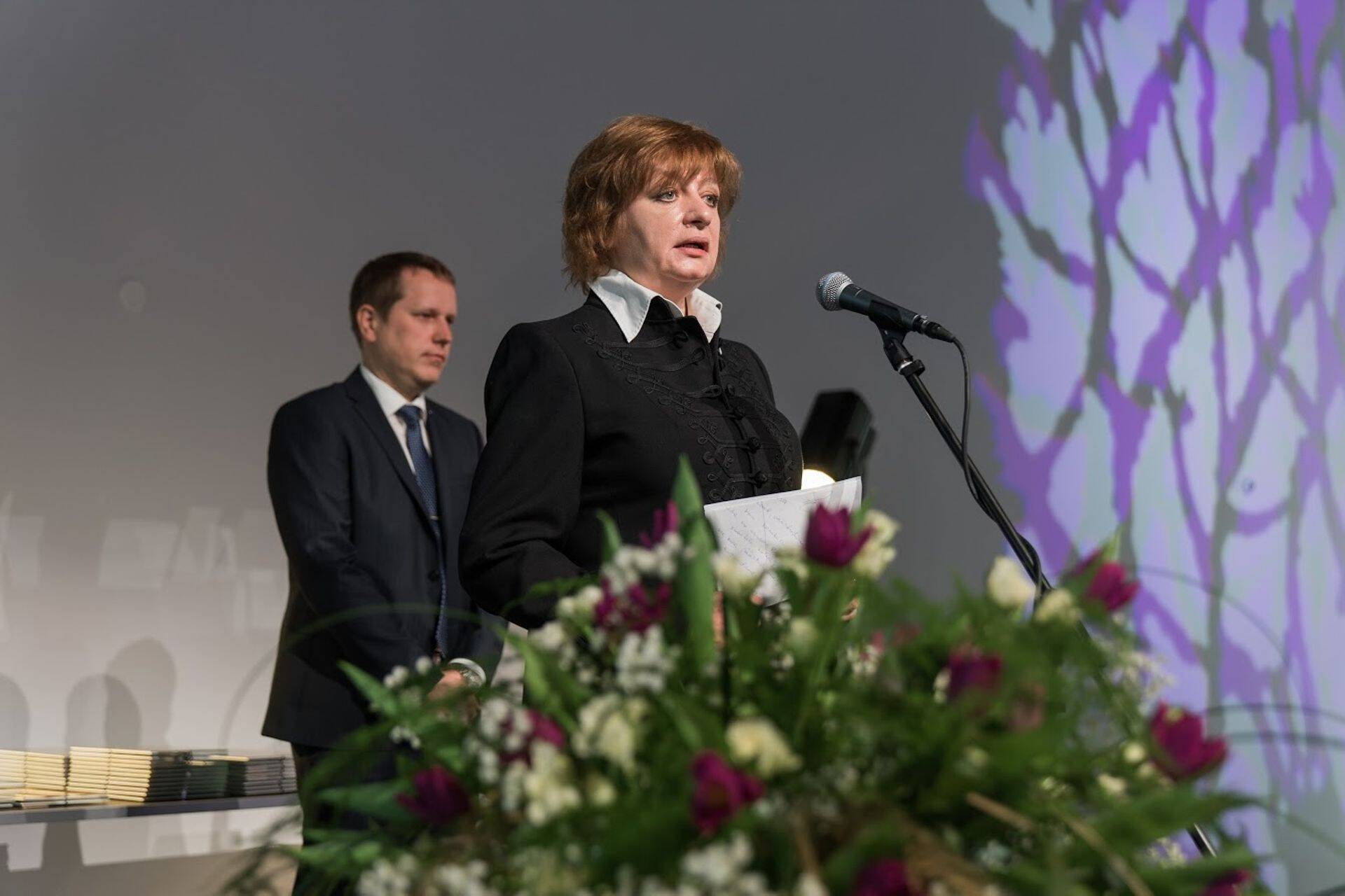 Emöke Sogenbits