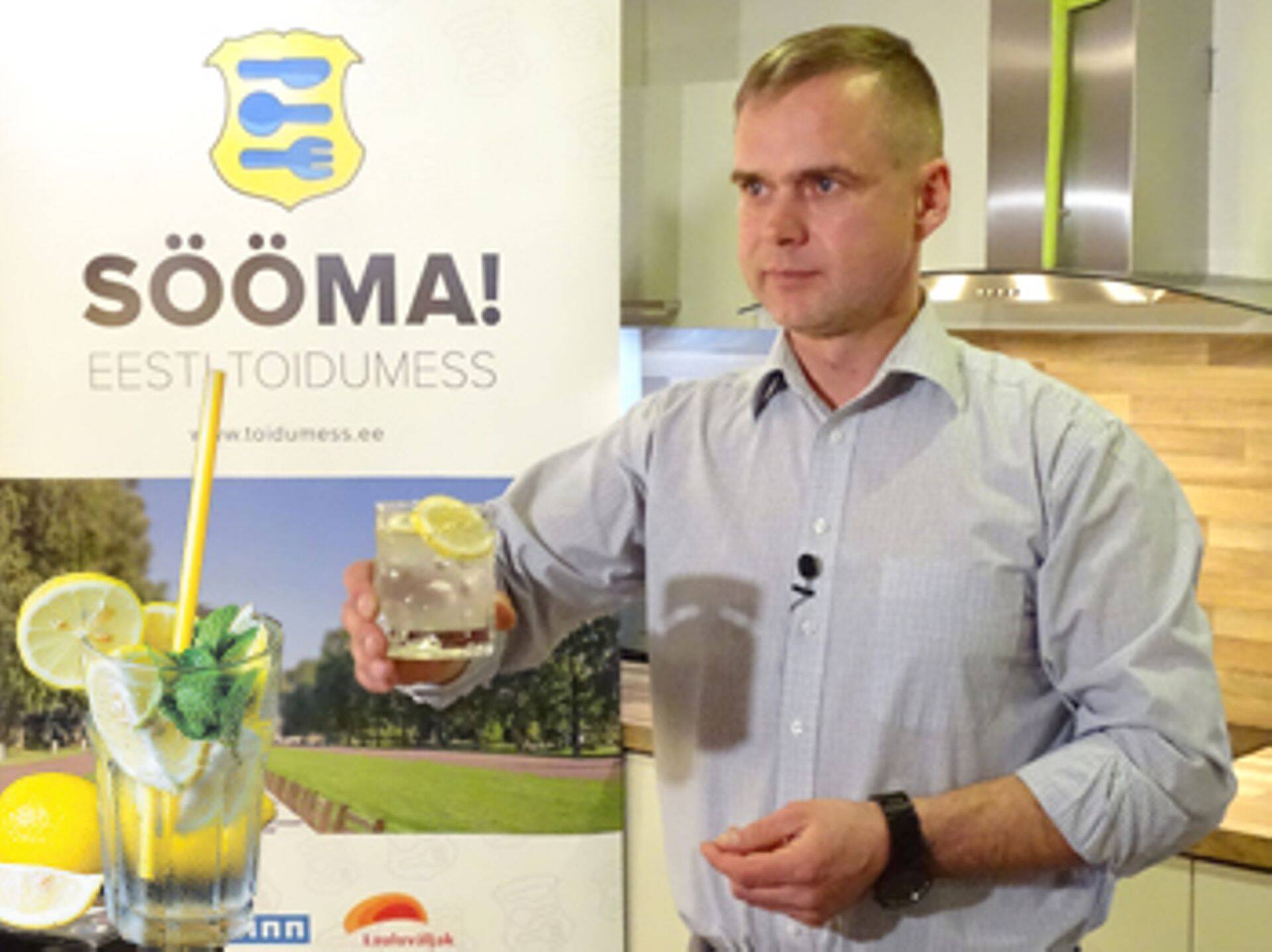 Tippbaarmen Tarmo Kiudorv: “Puhas vesi on väga oluline ka jookide valmistamisel, sest vee kvaliteedist ja maitsest sõltub ka joogi tulemus. Minul on kodus kraanikausi alla paigaldatud veepuhastussüsteem ja olen vee kvaliteedi ja maitsega väga rahul, soovitan tõsiselt ja soojalt kõigile!"