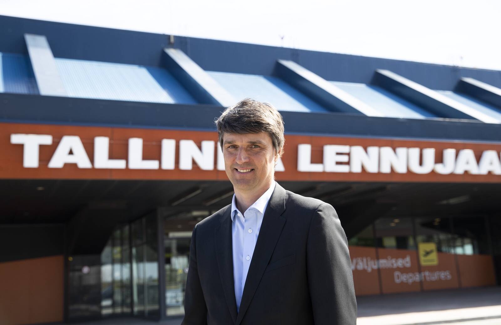 Tallinna lennujaama juht Riivo Tuvike leiab, et mune ühes korvis hoida ei tasu: seda nii lennufirmade valiku kui ettevõtte lisasissetulekute planeerimise mõttes.