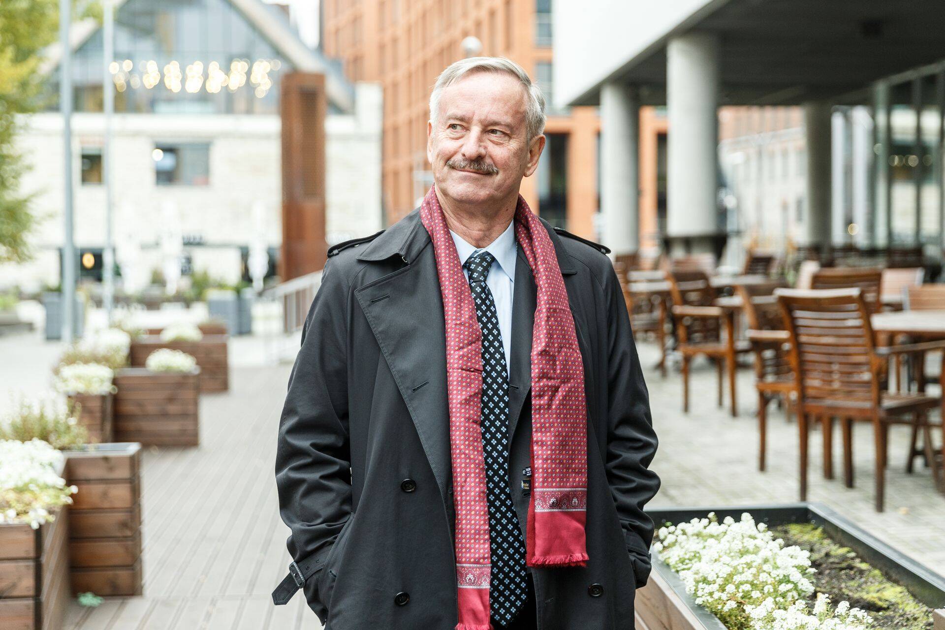 "Muidugi olen ma pettunud," lausub Siim Kallas, rääkides kaotusest presidendivalimistel.