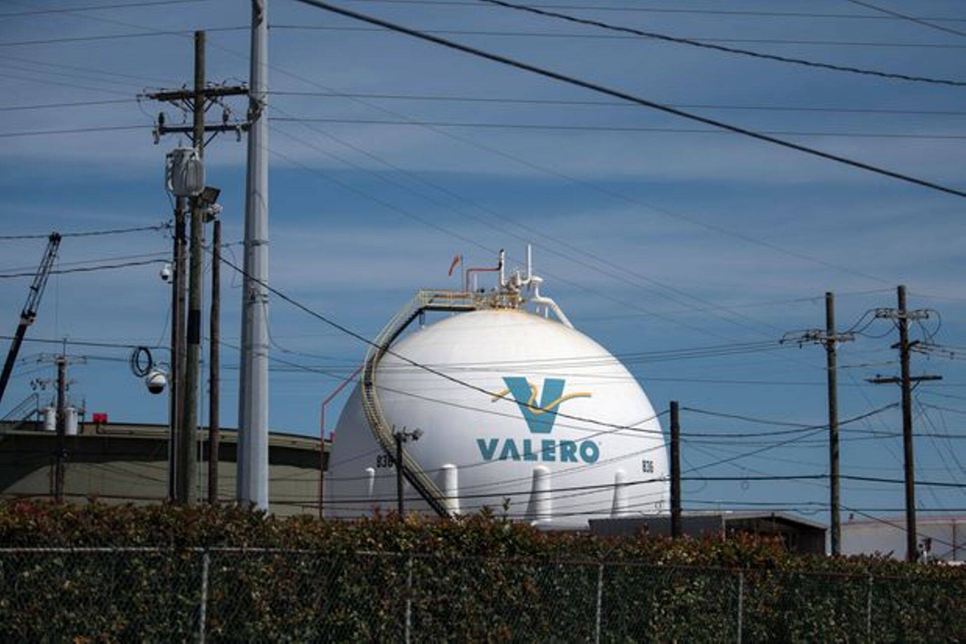 Akcijas, kuras jāiegādājas līdz gada beigām