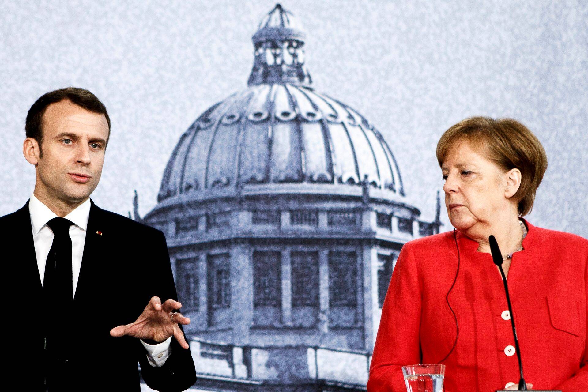 Emmanuel Macron ja Angela Merkel