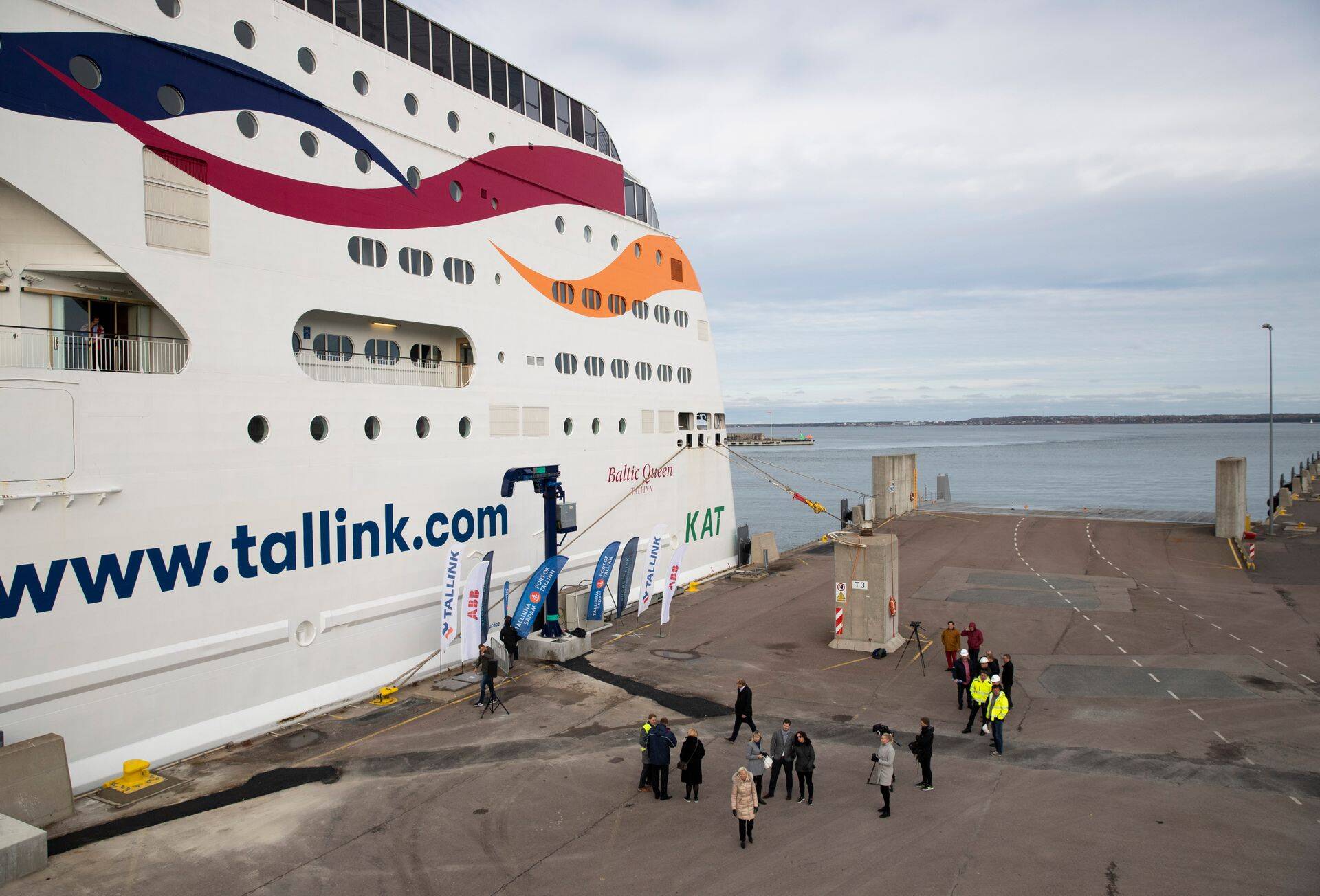 Tallinki laev seismas Tallinna Vanasadamas.