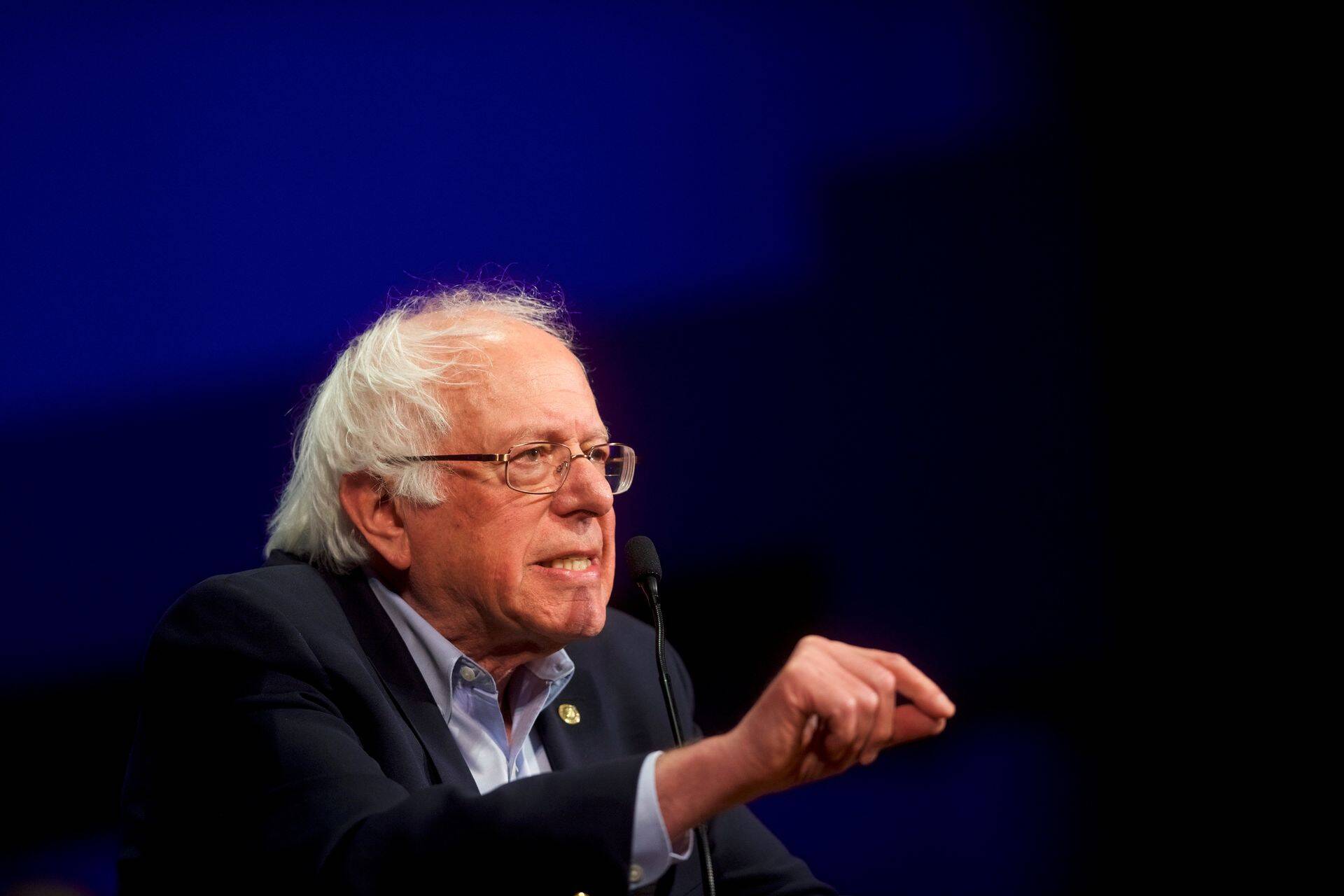 FILE PHOTO: U.S. Senator Bernie Sanders campaigns for Democrat Greg Edwards, Pennsylvania's 7th District Congressional candidate, during a rally in Allentown, Pennsylvania, U.S. May 5, 2018. Picture taken May 5, 2018. To match Special Report USA-ELECTION/PROGRESSIVES REUTERS/Mark Makela/File Photo