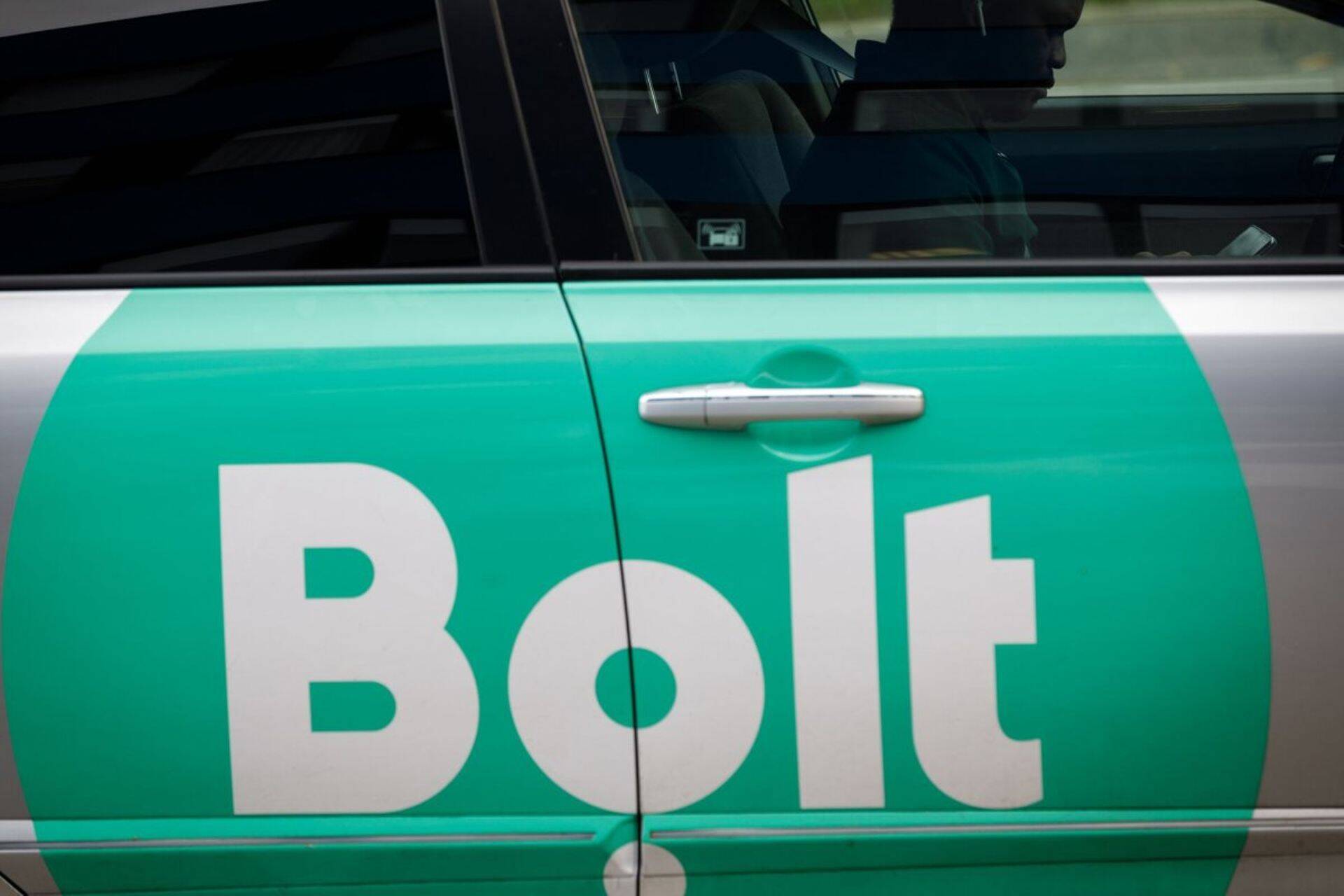 Банки не дают Bolt кредит.