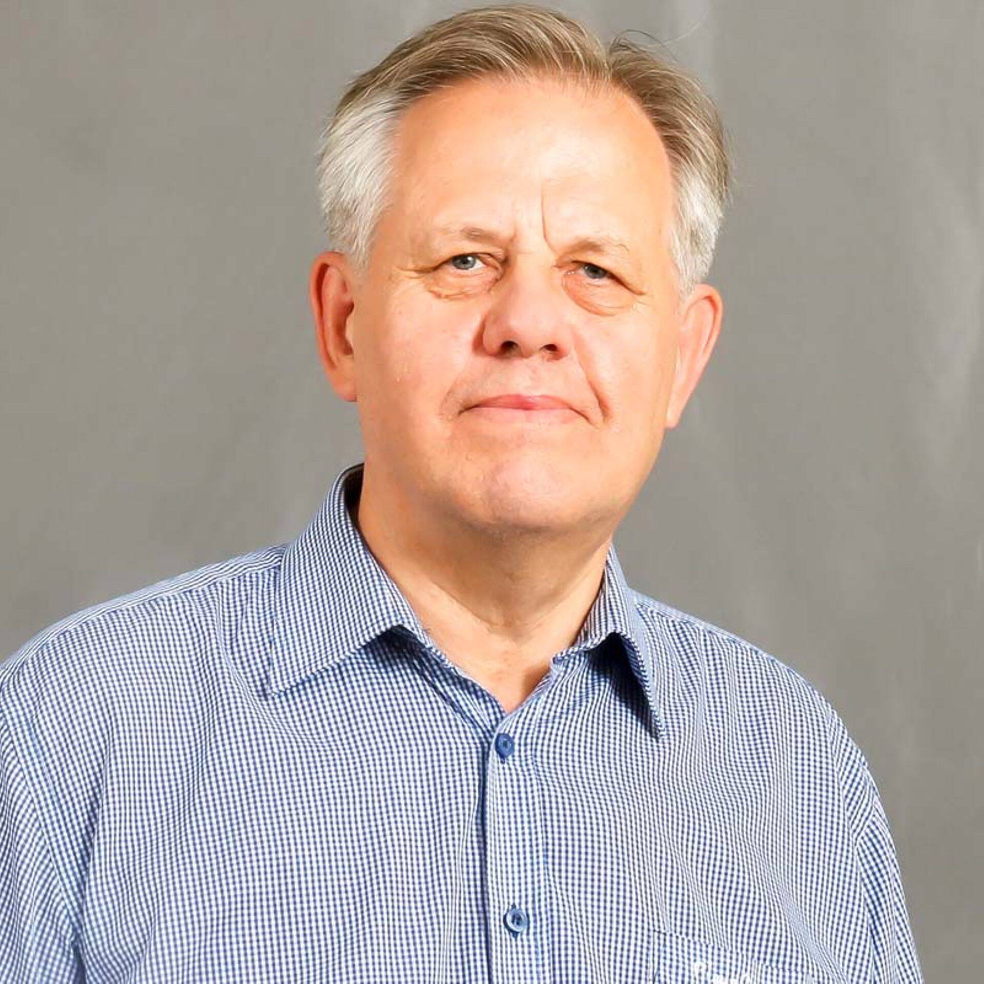 С пециалист Трудовой инспекции Леонид Синявский