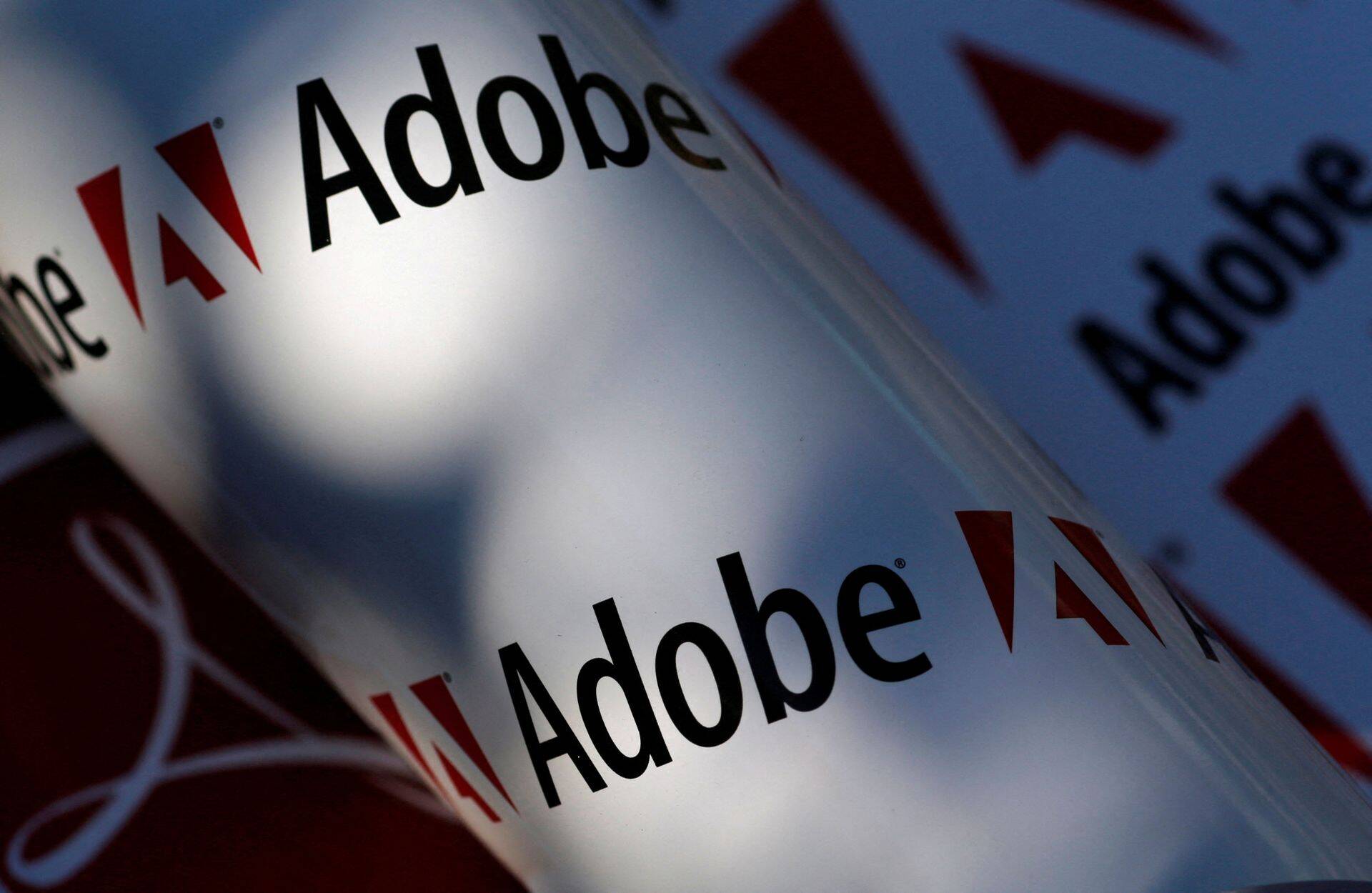 See aasta ei ole mu Adobe'i investeeringul hästi läinud, aga peagi saab selgeks, kas tegemist võib olla teistest tehnoloogiaettevõtetest hoopiski tormikindlama aktsiaga.