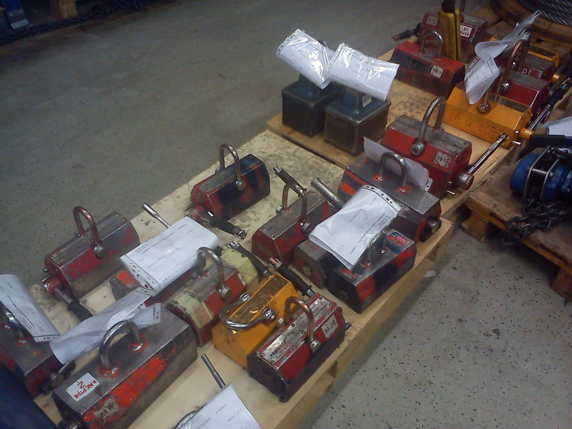 Kontrollitud ja Certexi katsepingis katsetatud tõstemagnetid.