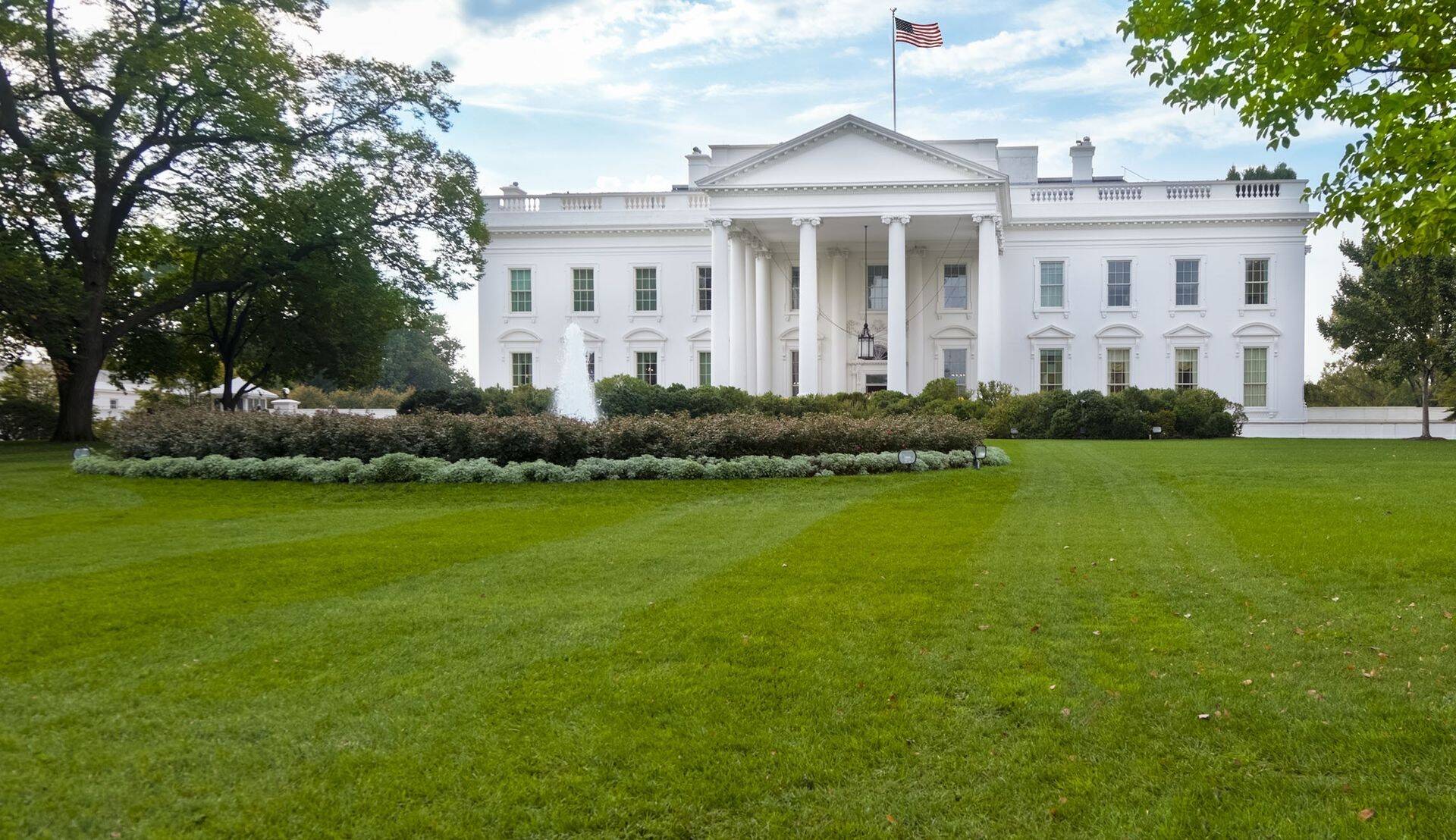 Белый дом подтвердил планы ввести пошлины в 25% на продукцию из Китая