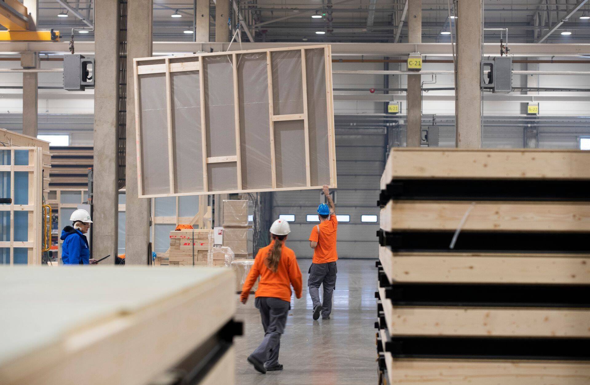 Harmet müüs saneerimisel tütarfirma selle juhatusele, omanikuvahetuse järel kuulutati välja ettevõtte pankrot.