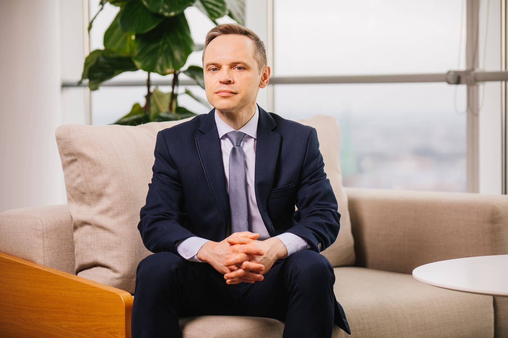 Oļegs Jemeļjanovs, Swedbank, Finanšu tirgus daļas investīciju jomas vadītājs