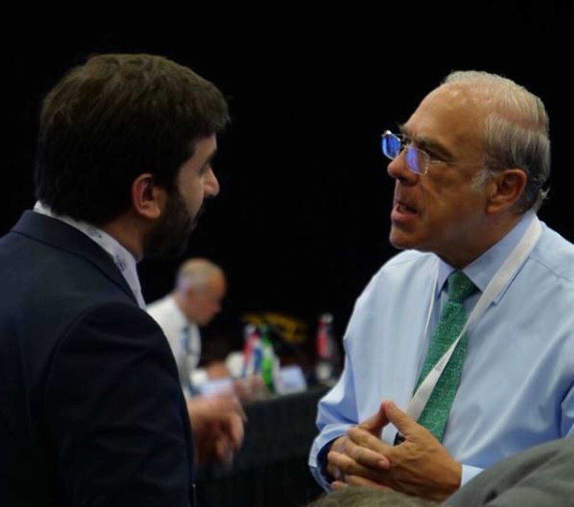Tippkohtumist juhtinud Portugali haridusminister Tiago Brand?o Rodrigues ja OECD peasekretär Jose Angel Gurr?a.