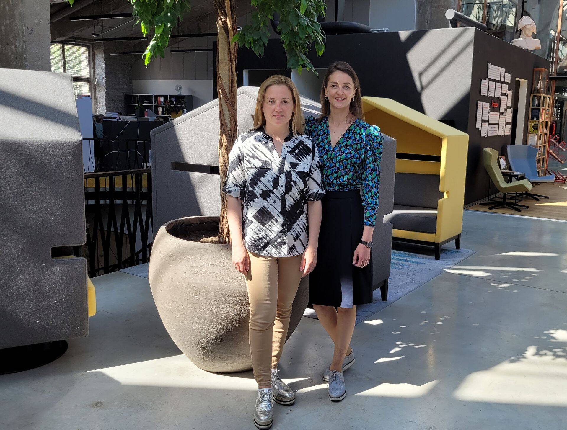 Fotol vasakult: tehnoloogiaettevõtte AccoSuite esindajad Liisu Lell ja Anneli Võsu