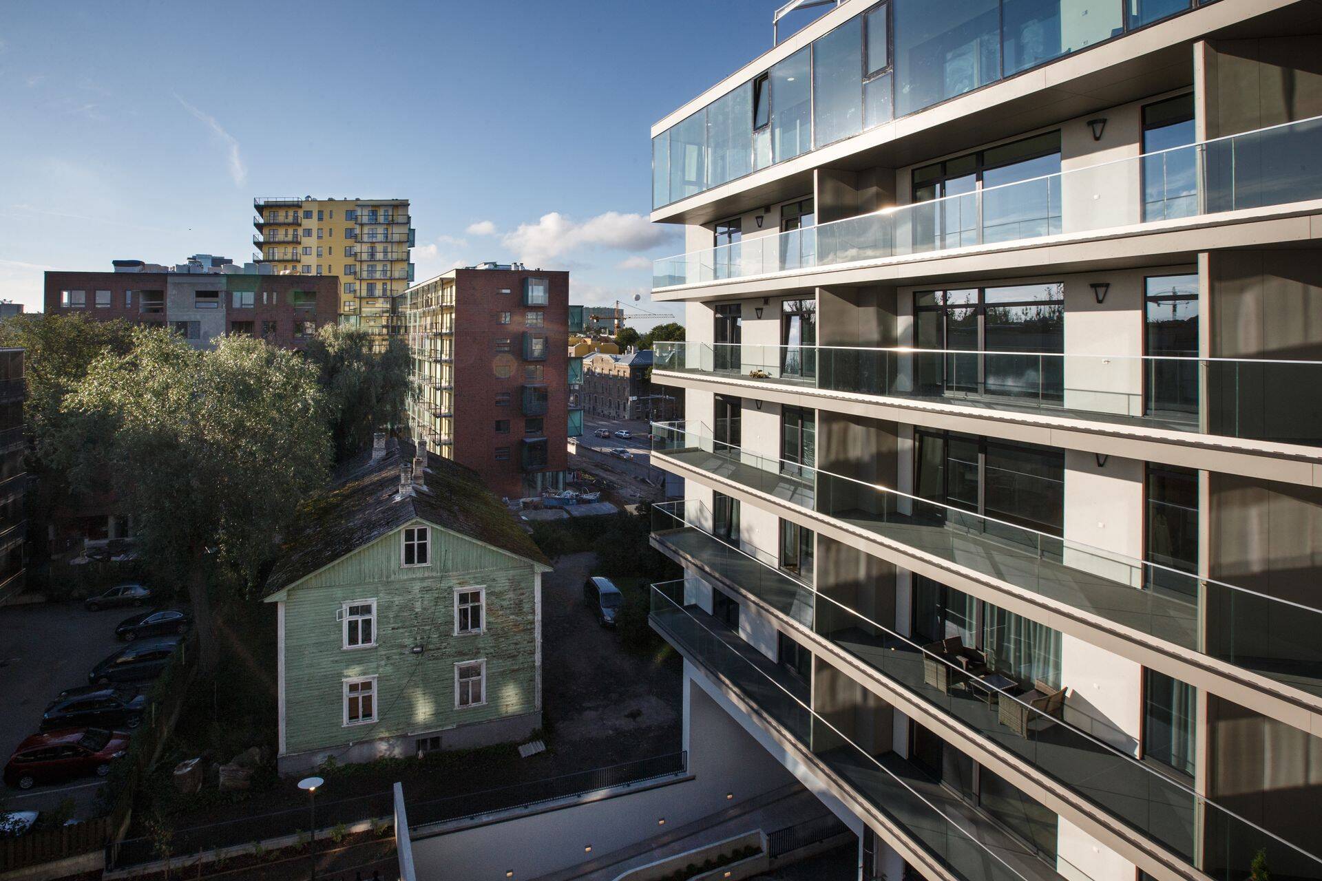 Vaade Tallinnas kortermajast City Residence.