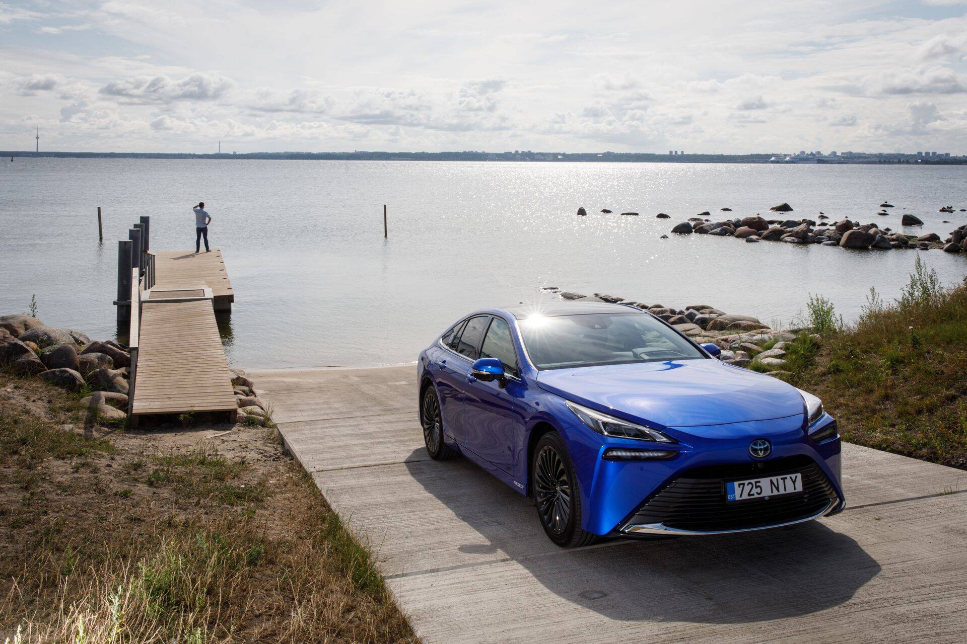 Toyota Mirai vesinikul töötav auto.