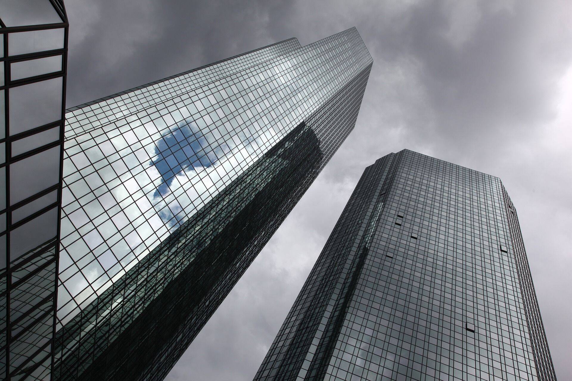 Здания головного офиса Deutsche Bank во Франкфурте.