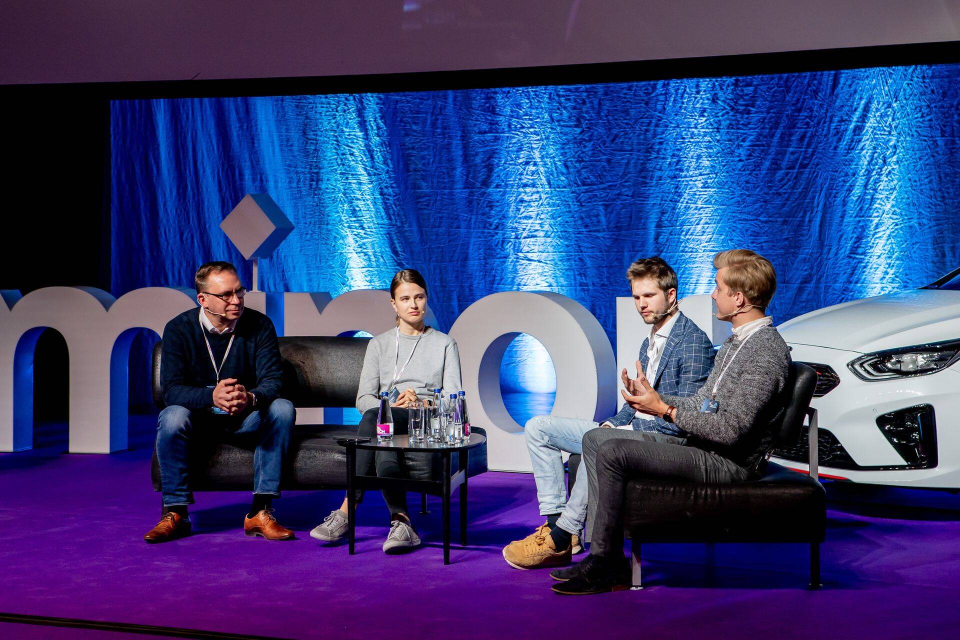 Allan Martinson, Marit Martin, Robin Saluoks ja Kaarel Kotkas Pärnu juhtimiskonverentsil.