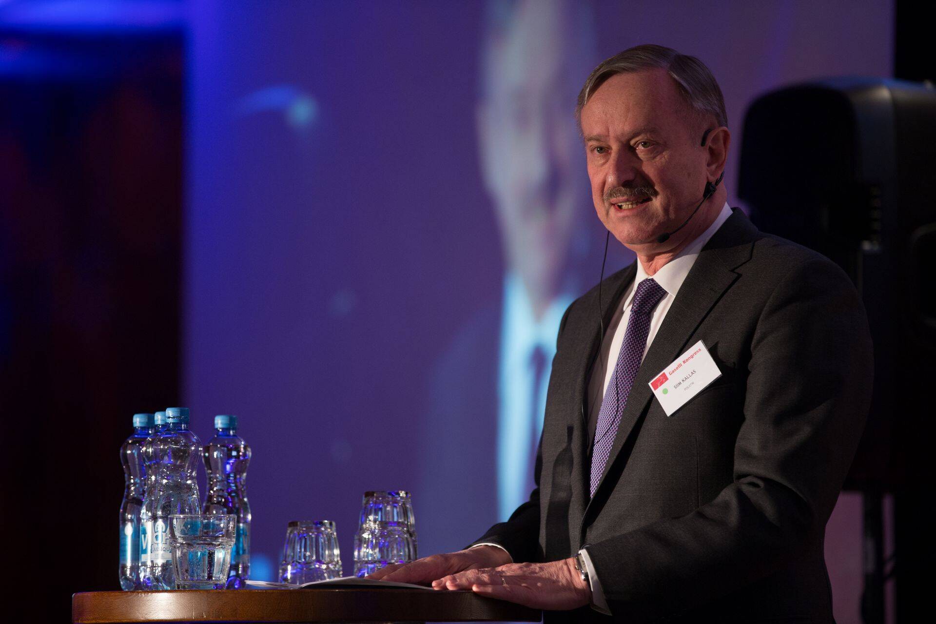 Ekspeaminister Siim Kallas täna Gaselli kongressil.