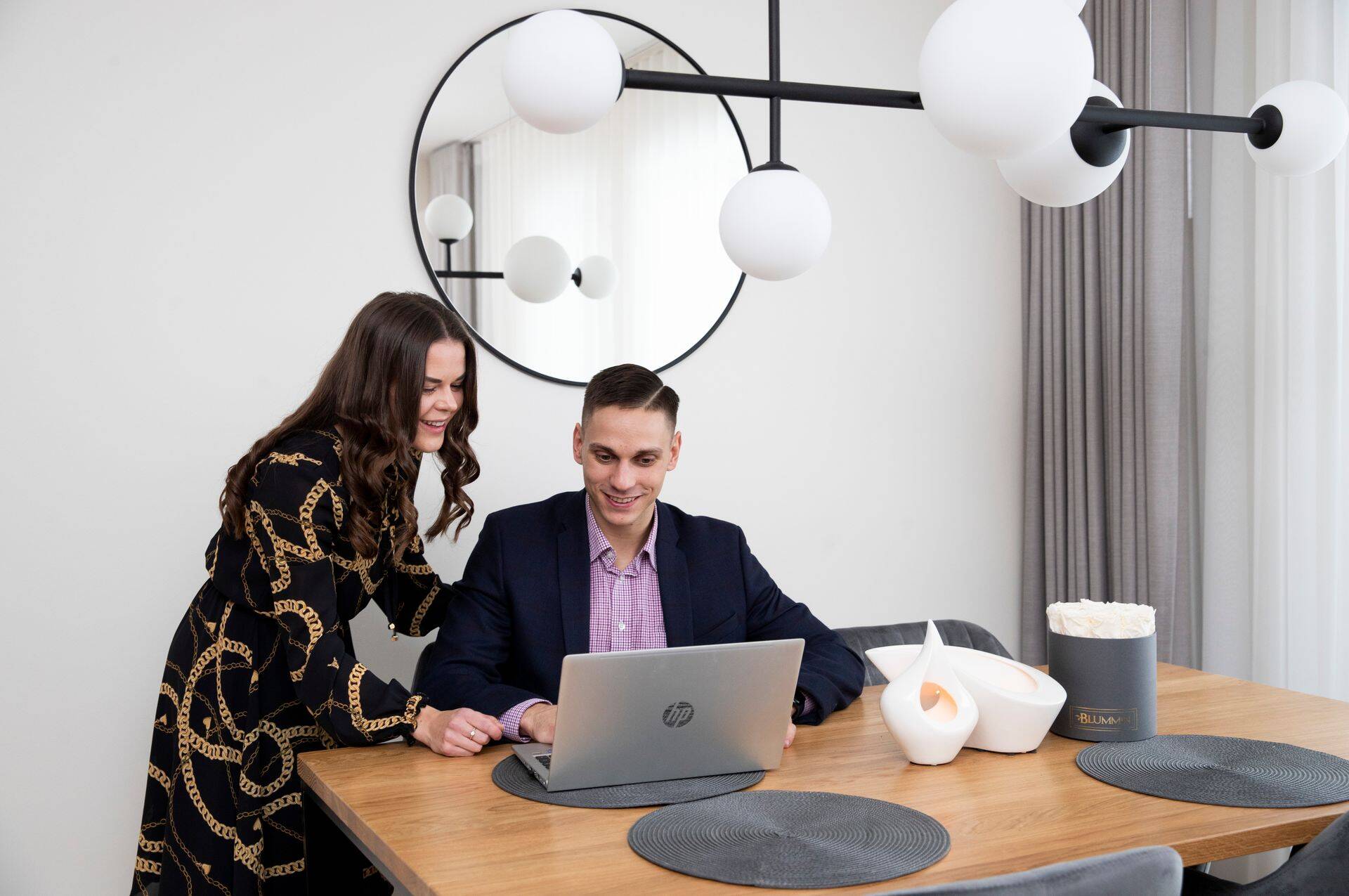 Investorid Eliis Mets ja Alex Talisainen investeerivad kinnisvarasse nii Kuressaares kui Tallinnas.