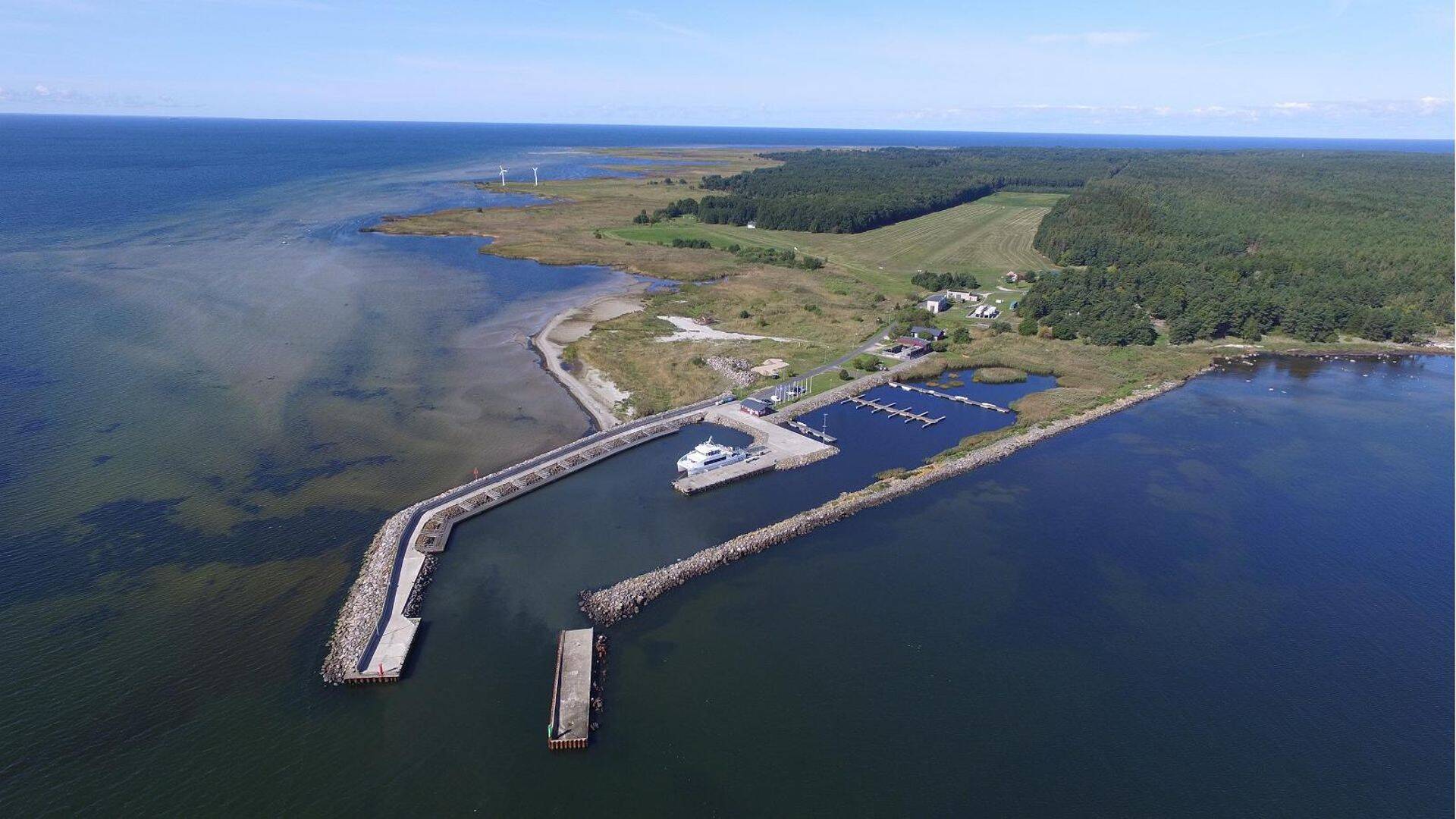 Ruhnu vallavanema Andre Nõu sõnul teistel mobiilifirmadel saarel probleeme pole.
