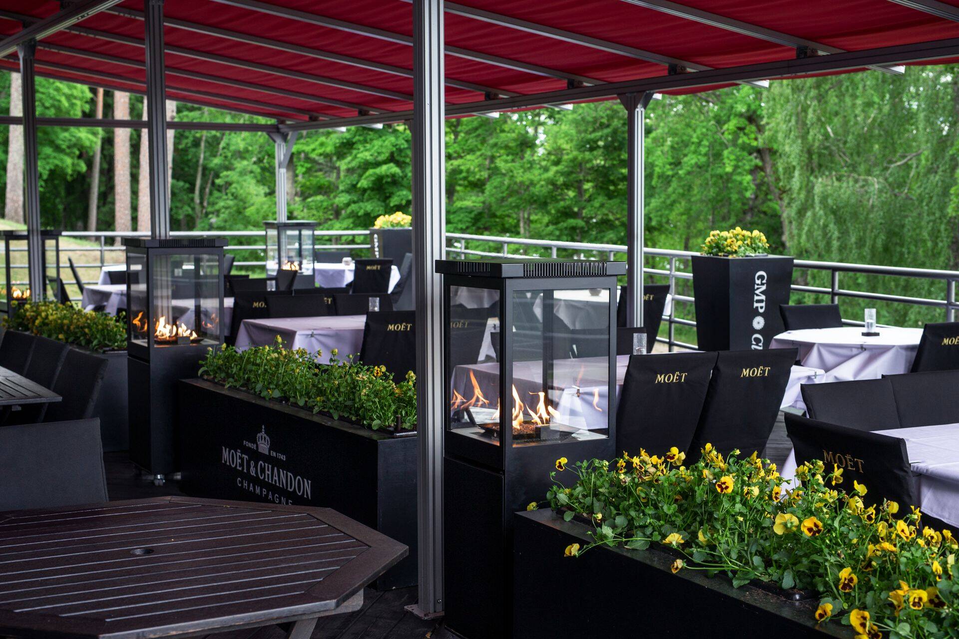 Pühajärve GMP restoran asub kauni Lõuna-Eesti looduse keskel.