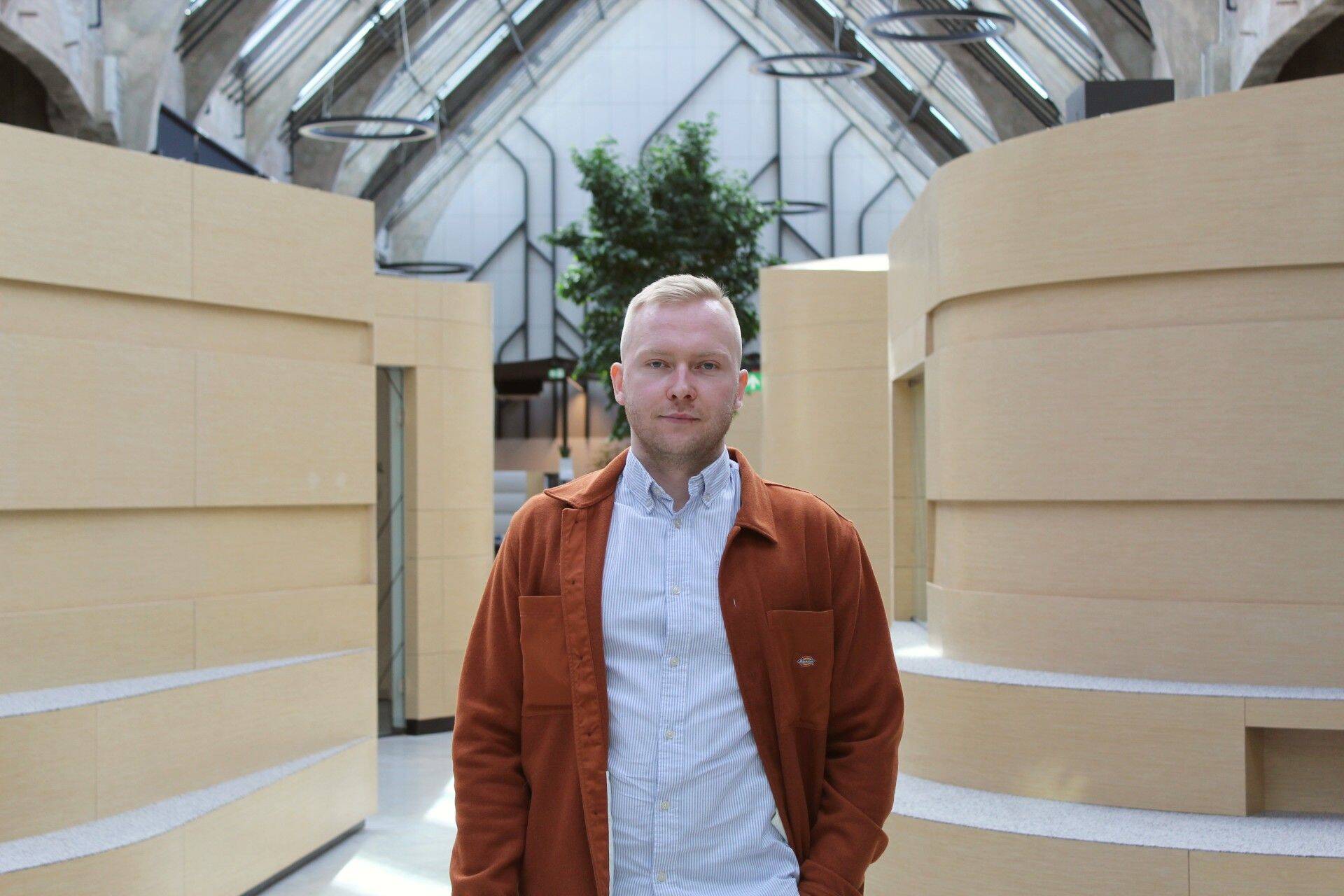 Energiapartneri tegevjuht Helari Täll räägib saates "Kõik ärikinnisvarast" päikeseenergia kasutuselevõtmisest.